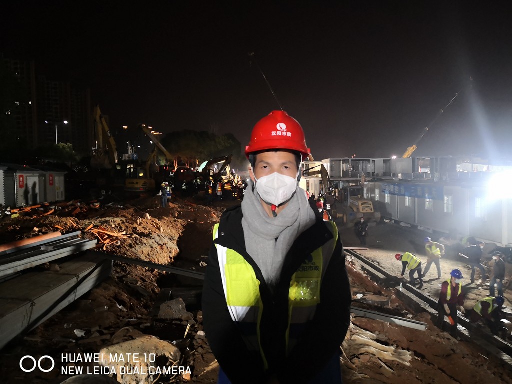 午夜无码伦费影视在线观看果冻