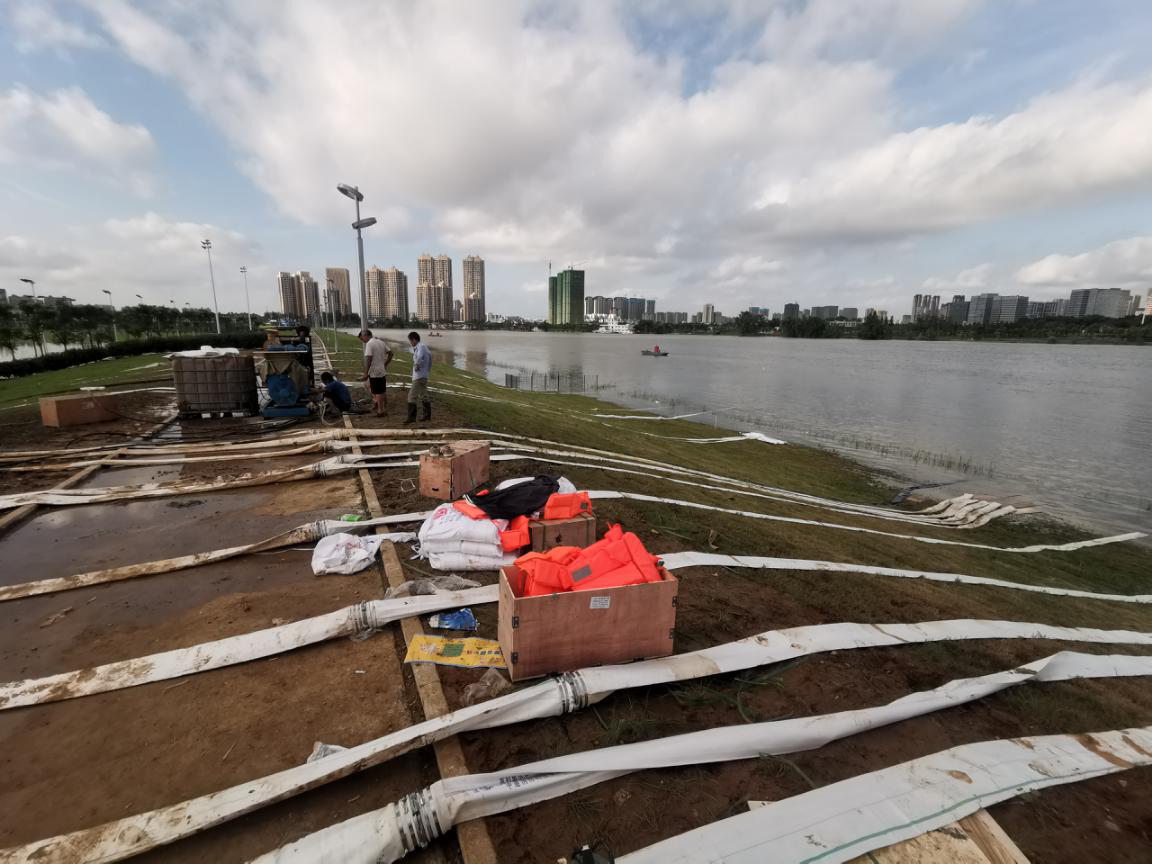 午夜无码伦费影视在线观看果冻