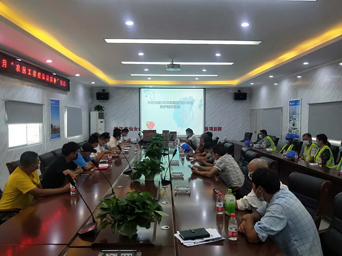 午夜无码伦费影视在线观看果冻