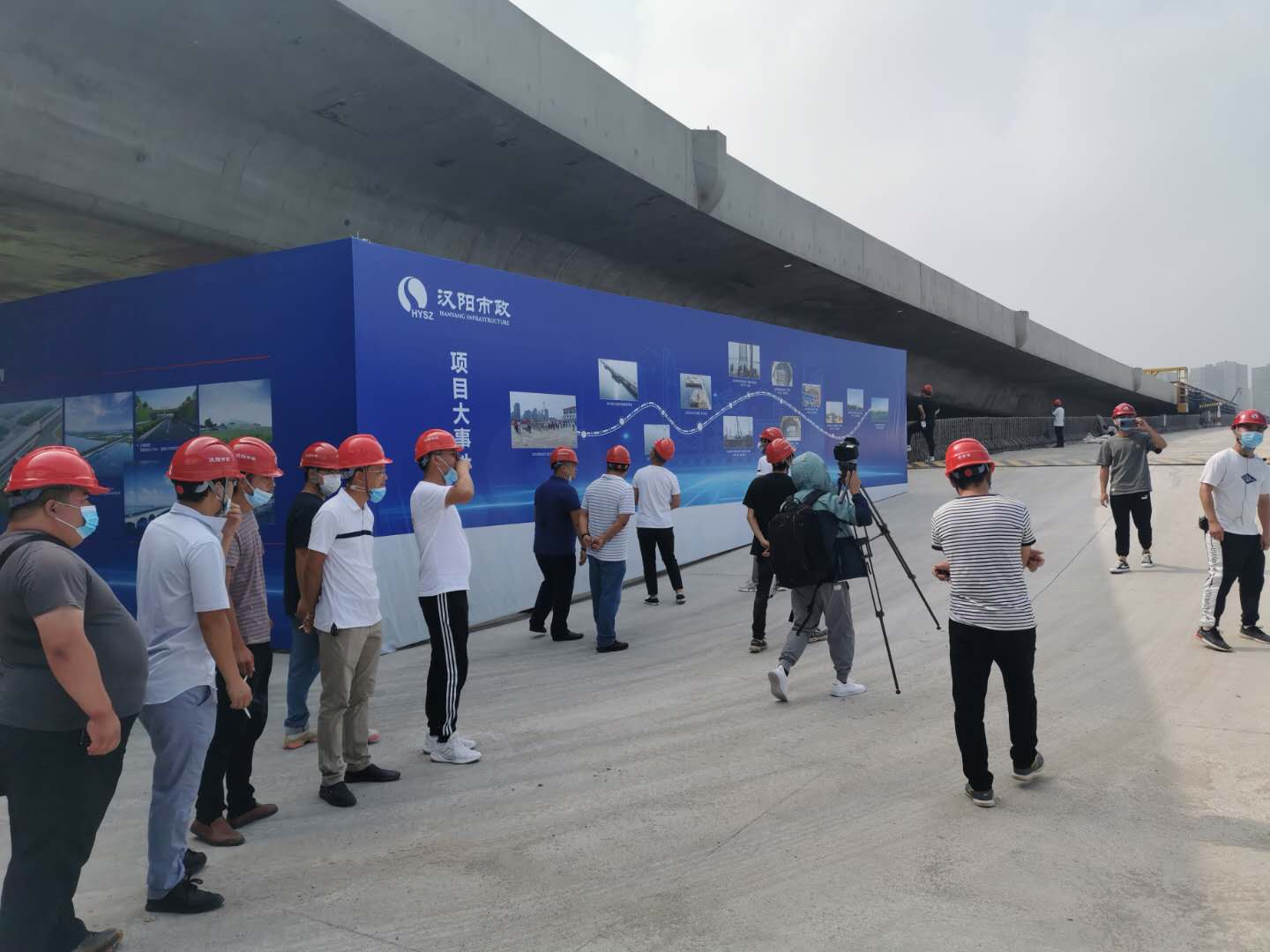 午夜无码伦费影视在线观看果冻