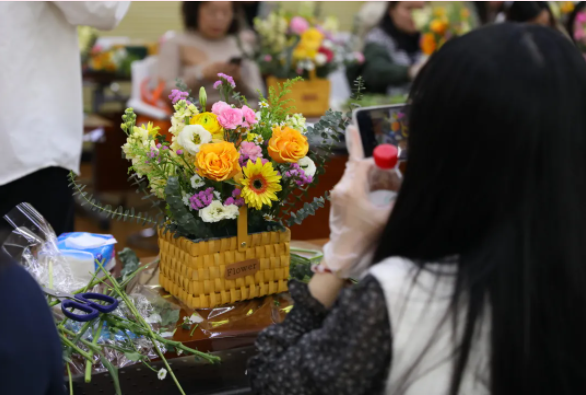 午夜无码伦费影视在线观看果冻