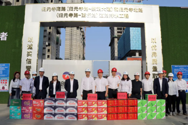 午夜无码伦费影视在线观看果冻