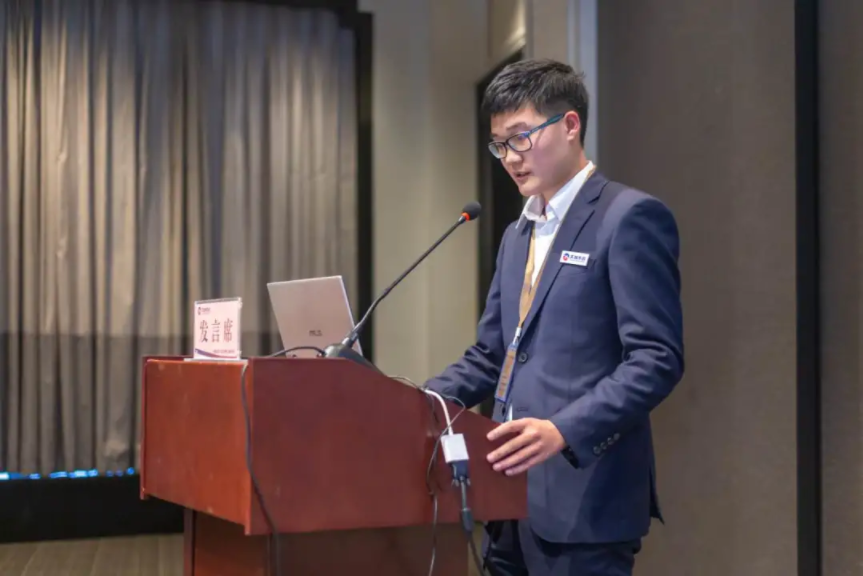 午夜无码伦费影视在线观看果冻