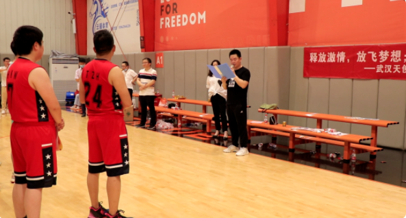 午夜无码伦费影视在线观看果冻