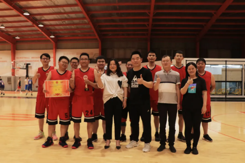 午夜无码伦费影视在线观看果冻