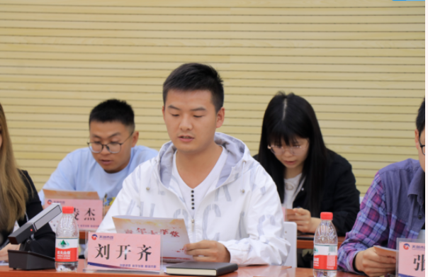 午夜无码伦费影视在线观看果冻