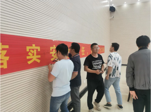 午夜无码伦费影视在线观看果冻