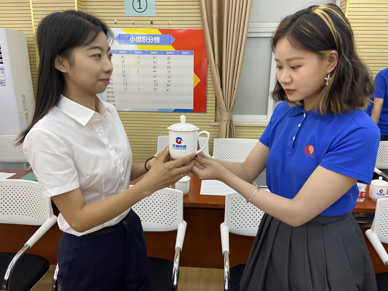 午夜无码伦费影视在线观看果冻