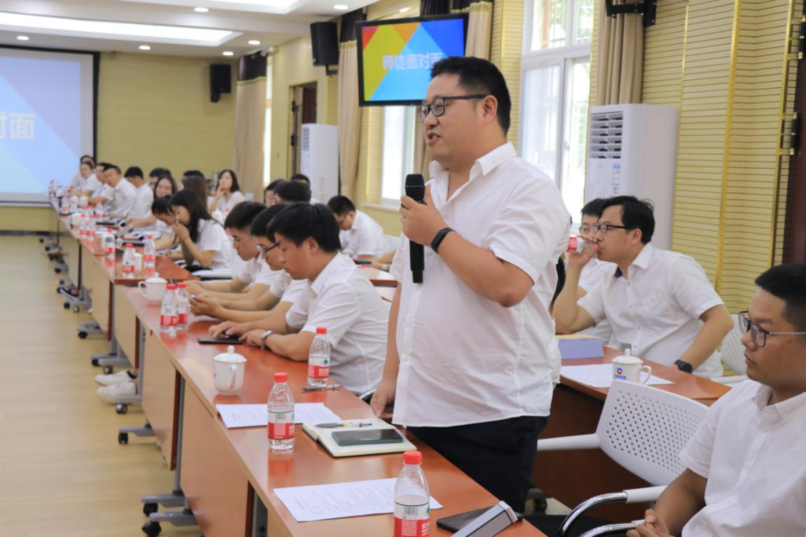 午夜无码伦费影视在线观看果冻