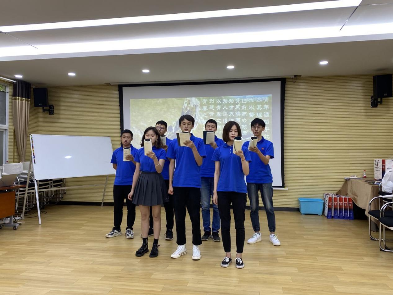 午夜无码伦费影视在线观看果冻