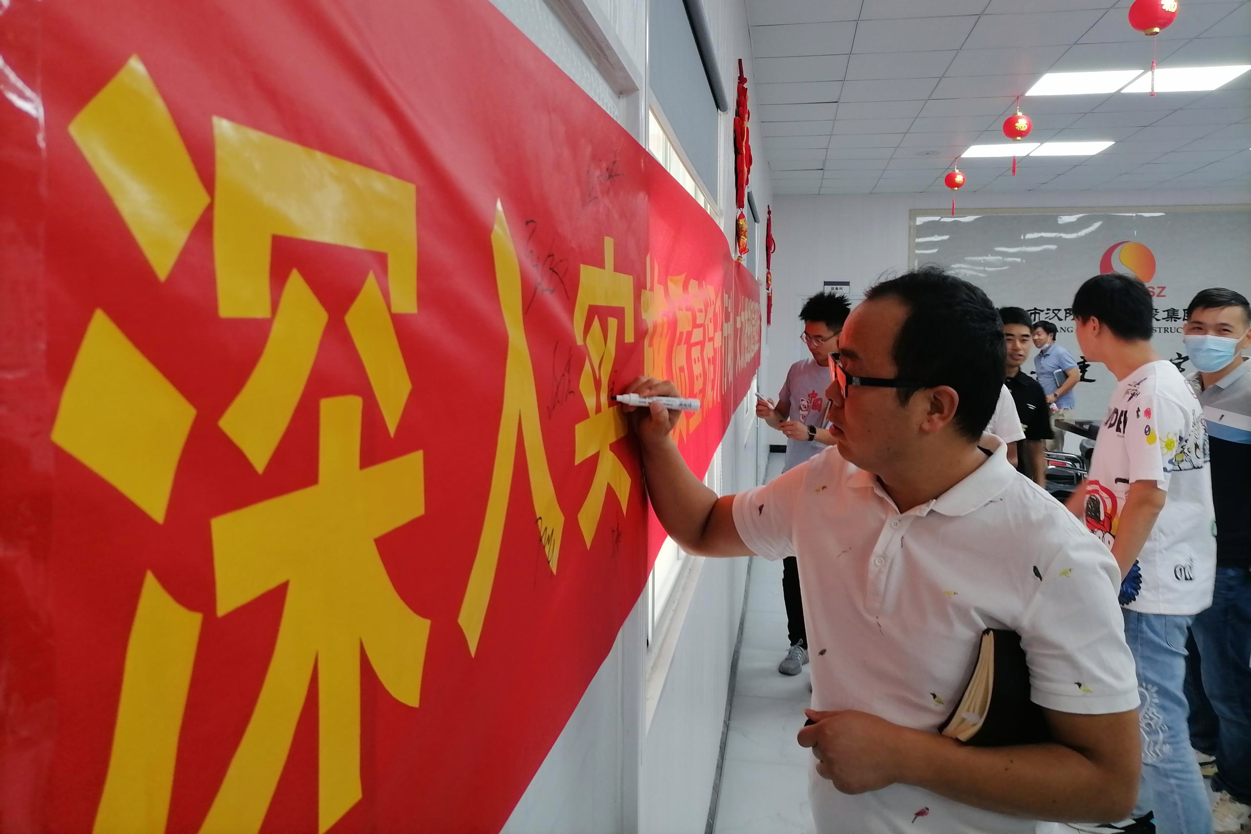 午夜无码伦费影视在线观看果冻