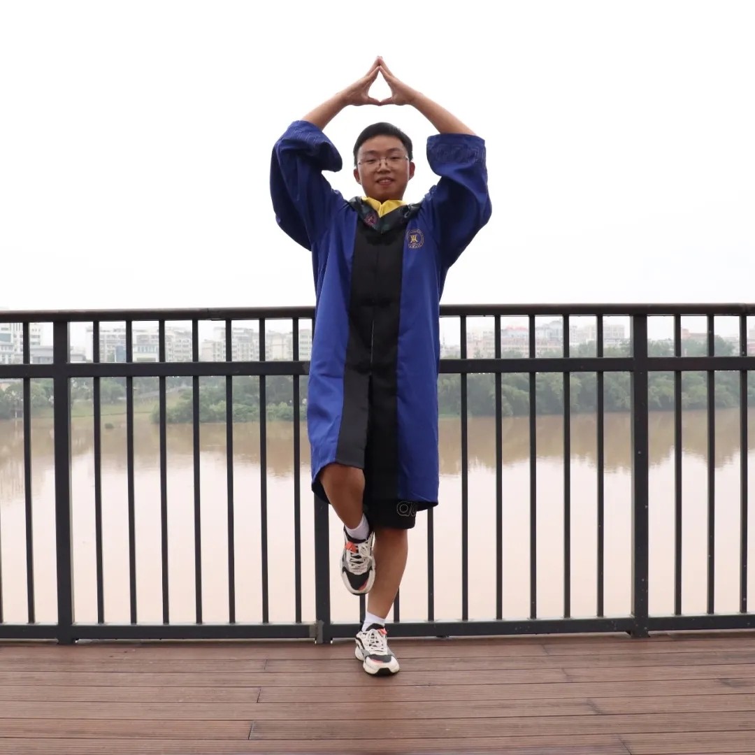 午夜无码伦费影视在线观看果冻