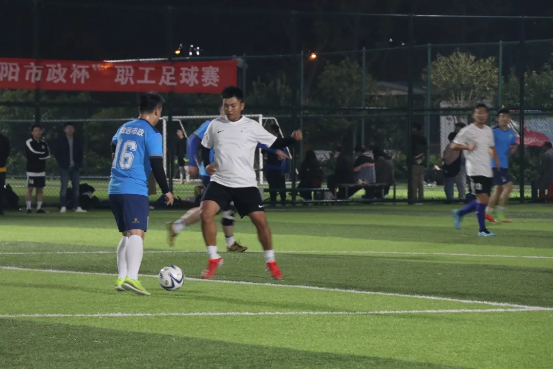 午夜无码伦费影视在线观看果冻