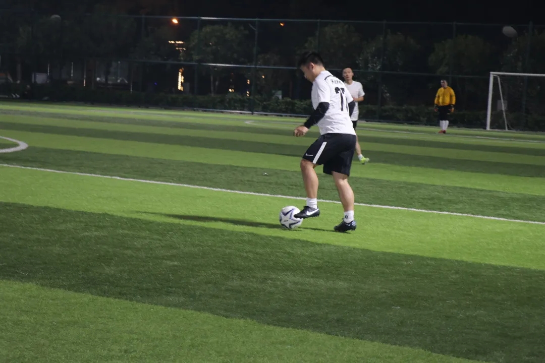 午夜无码伦费影视在线观看果冻