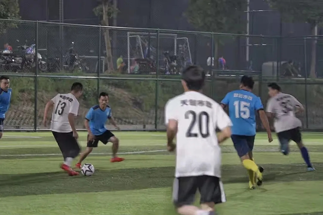 午夜无码伦费影视在线观看果冻