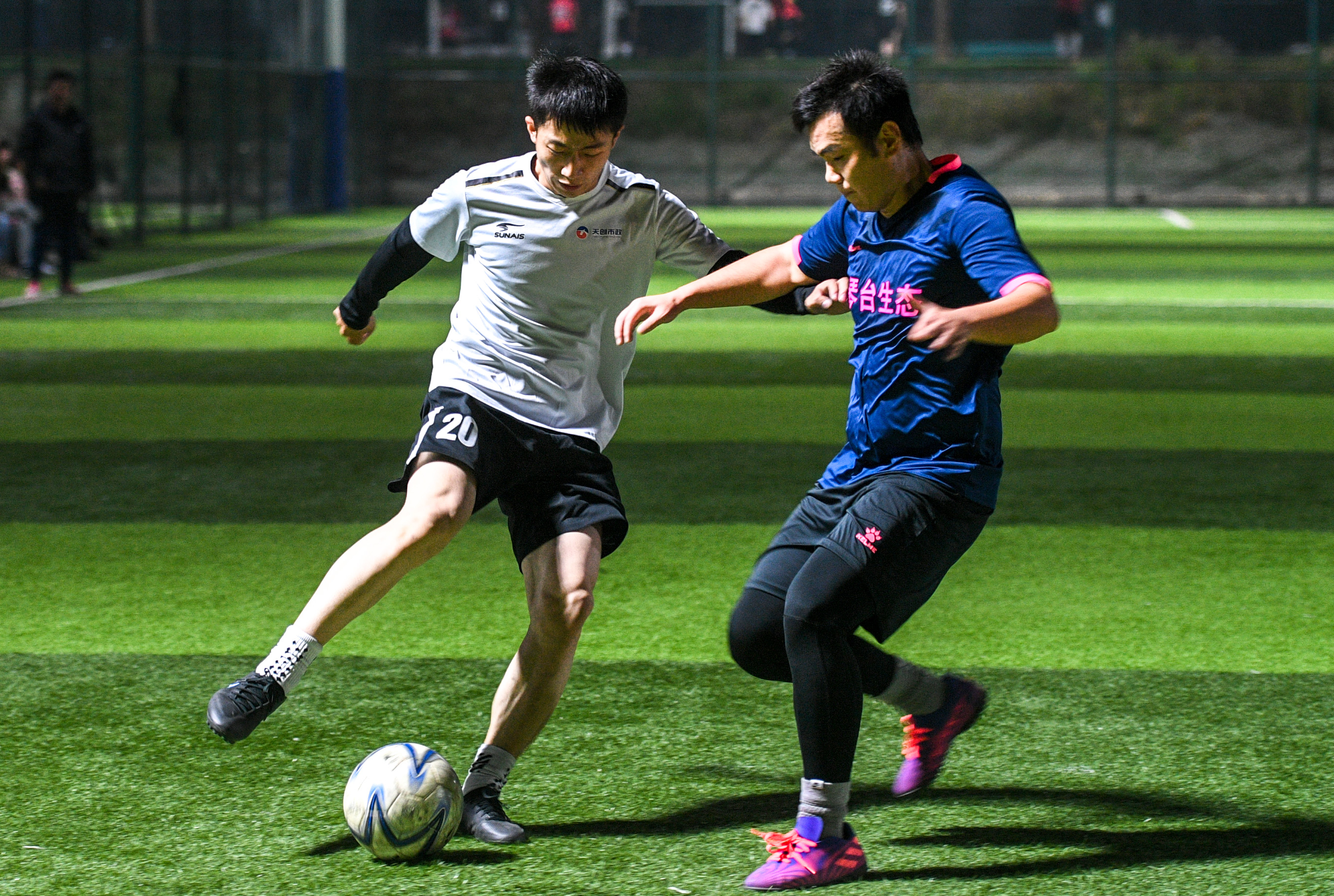 午夜无码伦费影视在线观看果冻