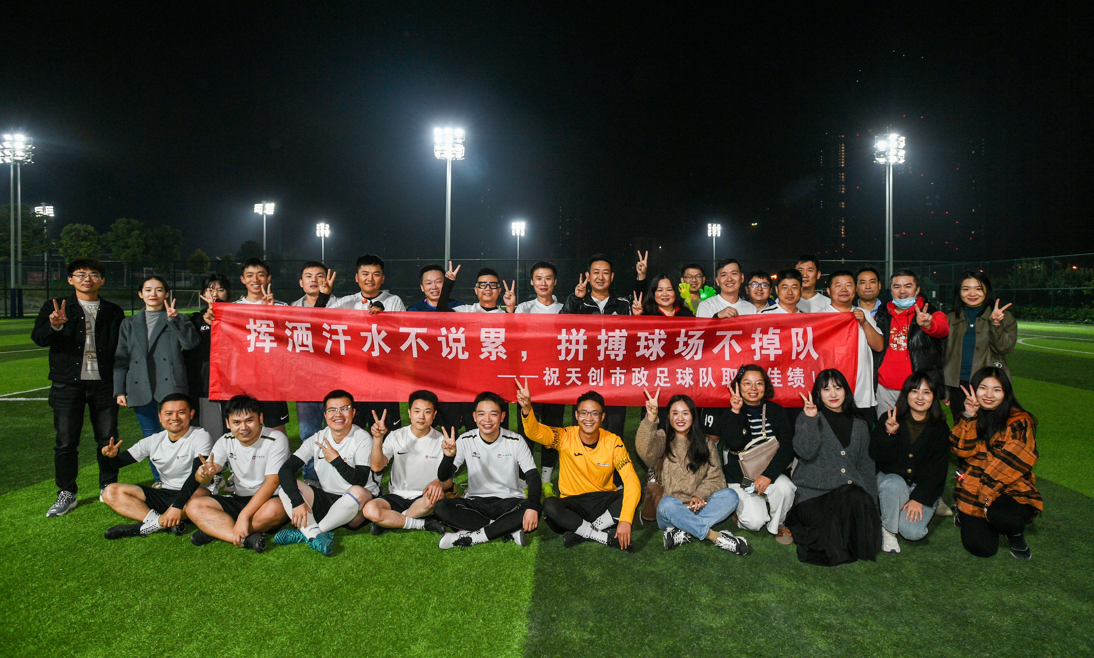 午夜无码伦费影视在线观看果冻