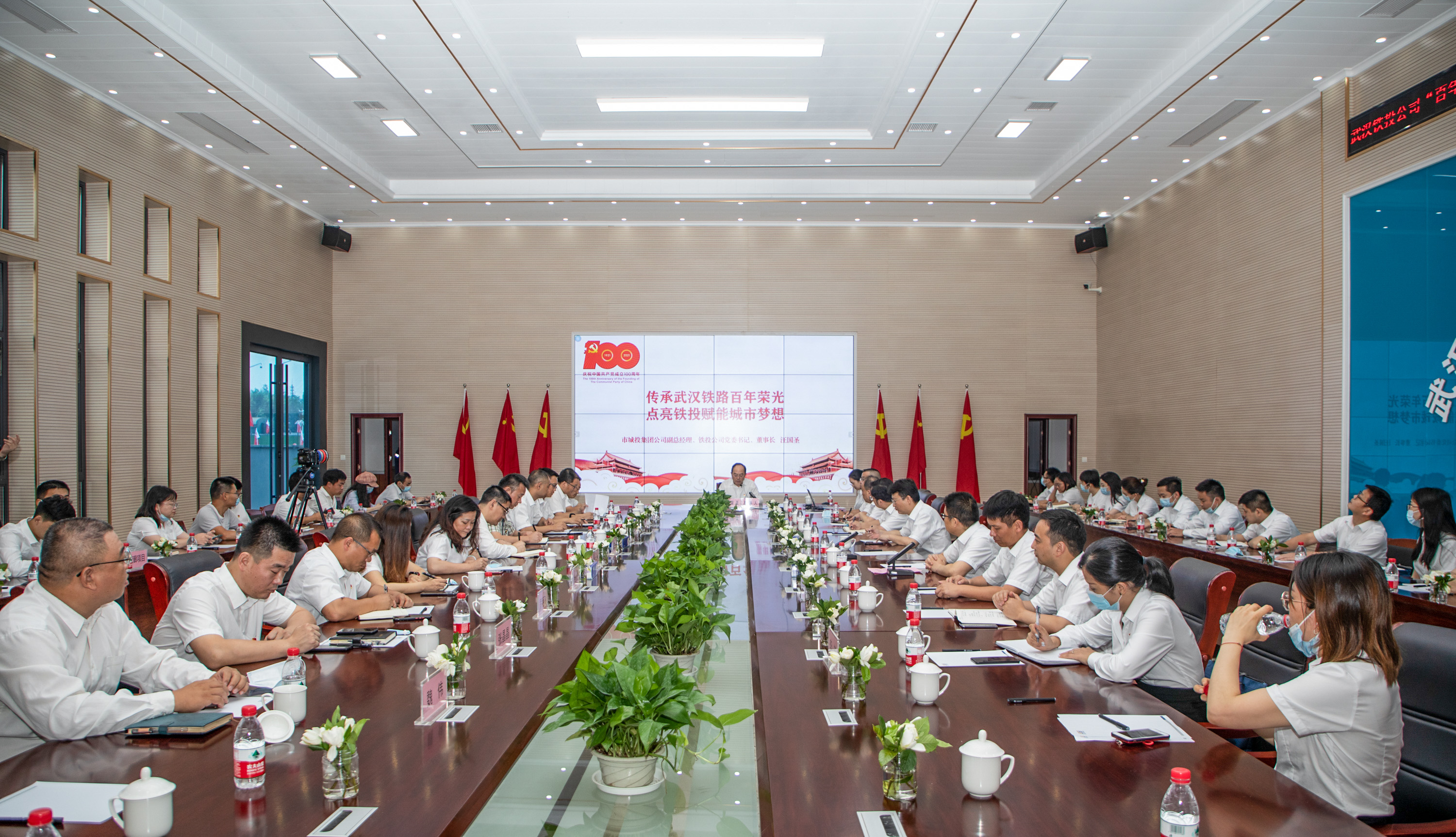 午夜无码伦费影视在线观看果冻