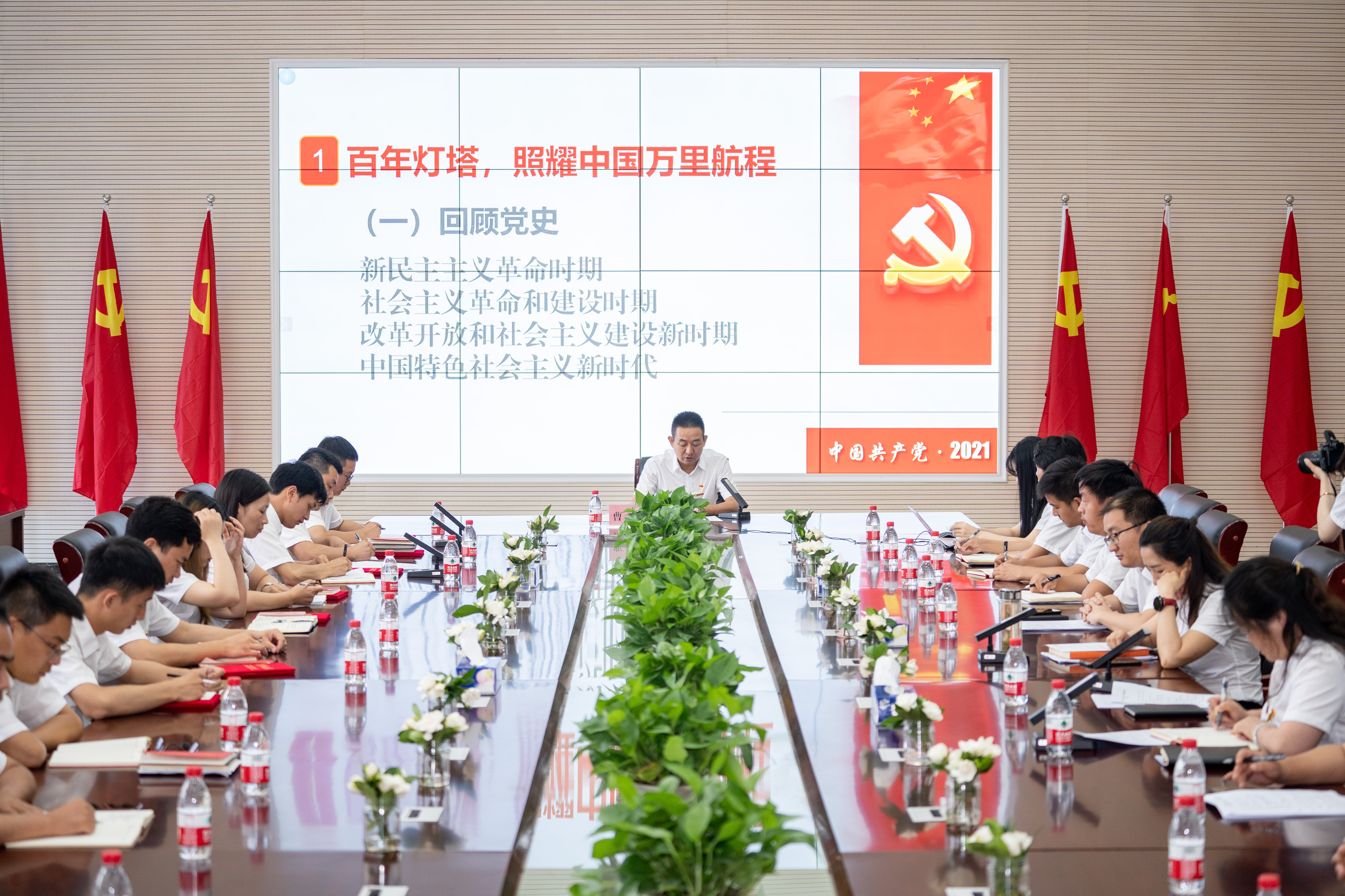 午夜无码伦费影视在线观看果冻