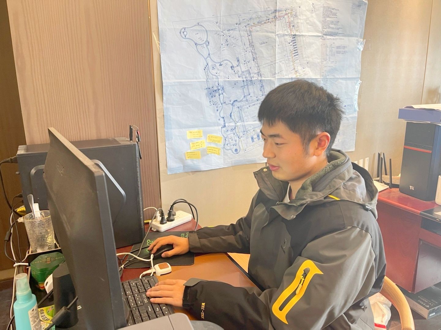 午夜无码伦费影视在线观看果冻