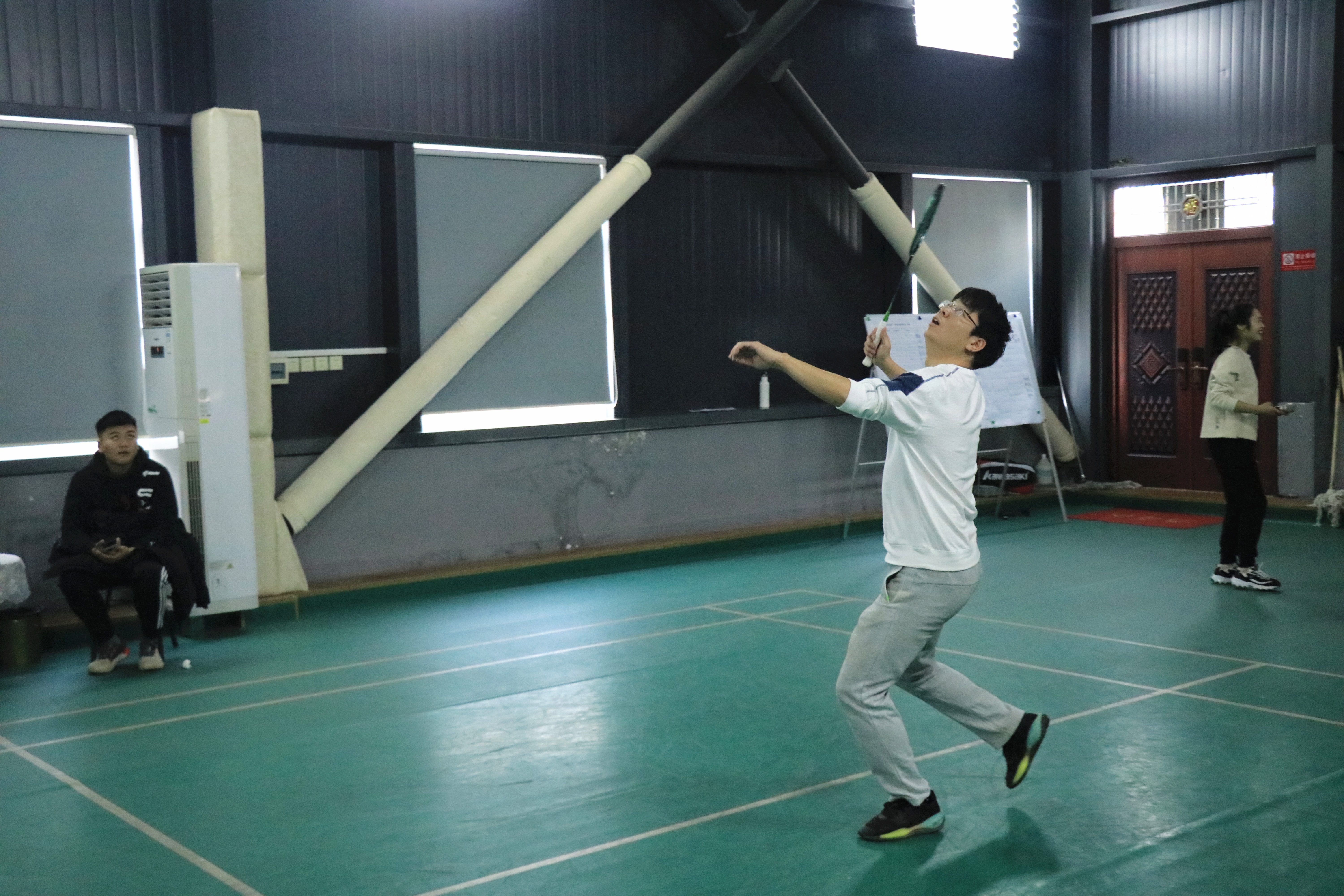 午夜无码伦费影视在线观看果冻