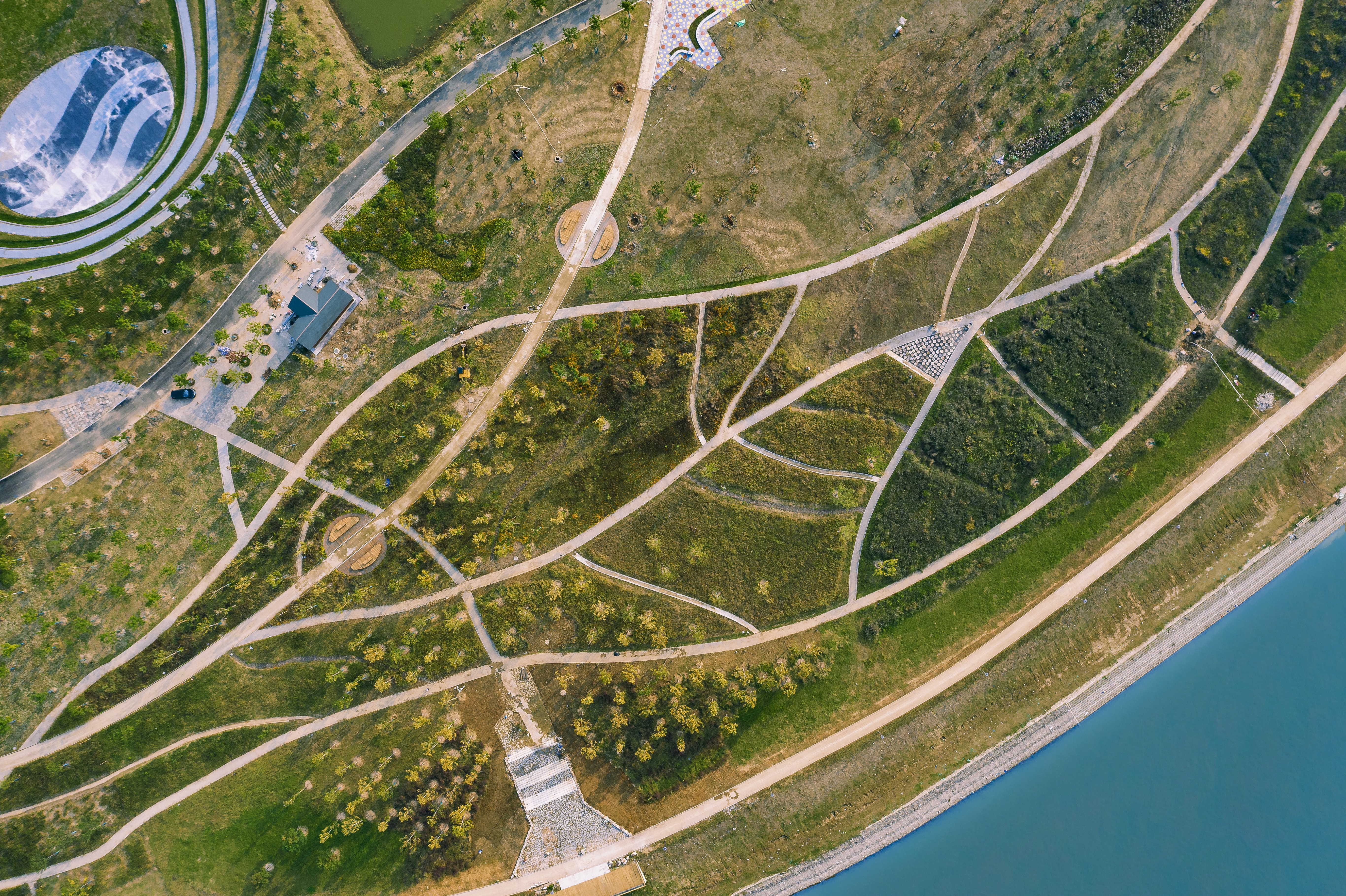 午夜无码伦费影视在线观看果冻