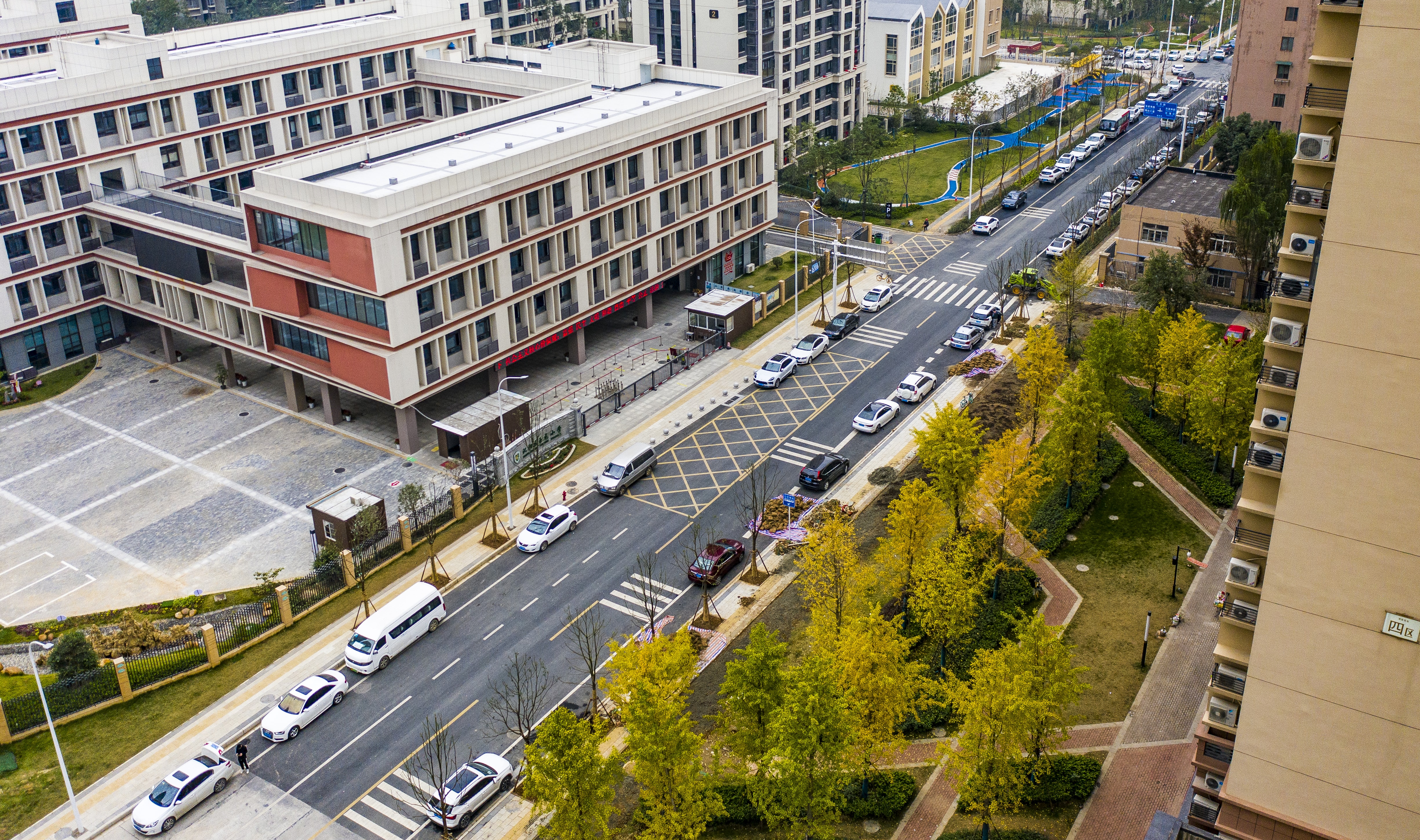 午夜无码伦费影视在线观看果冻