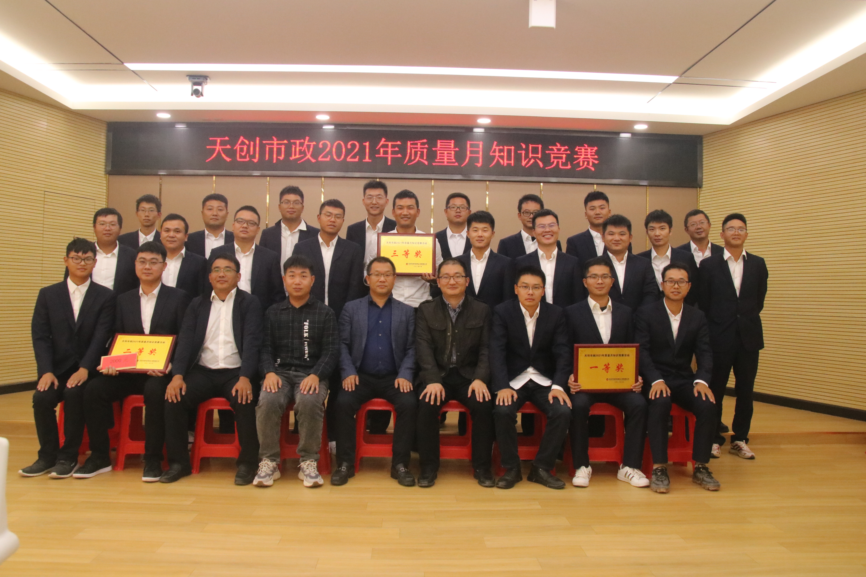 午夜无码伦费影视在线观看果冻