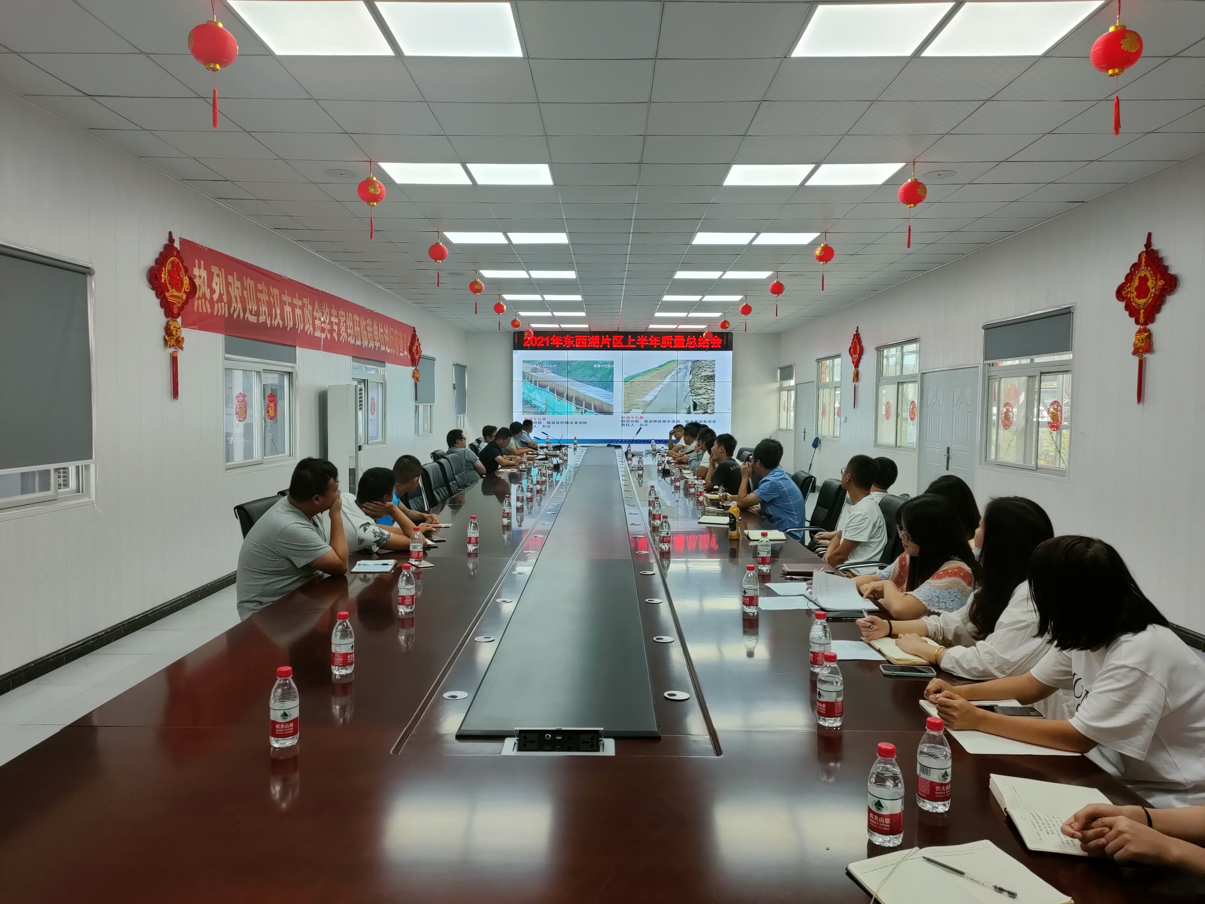 午夜无码伦费影视在线观看果冻