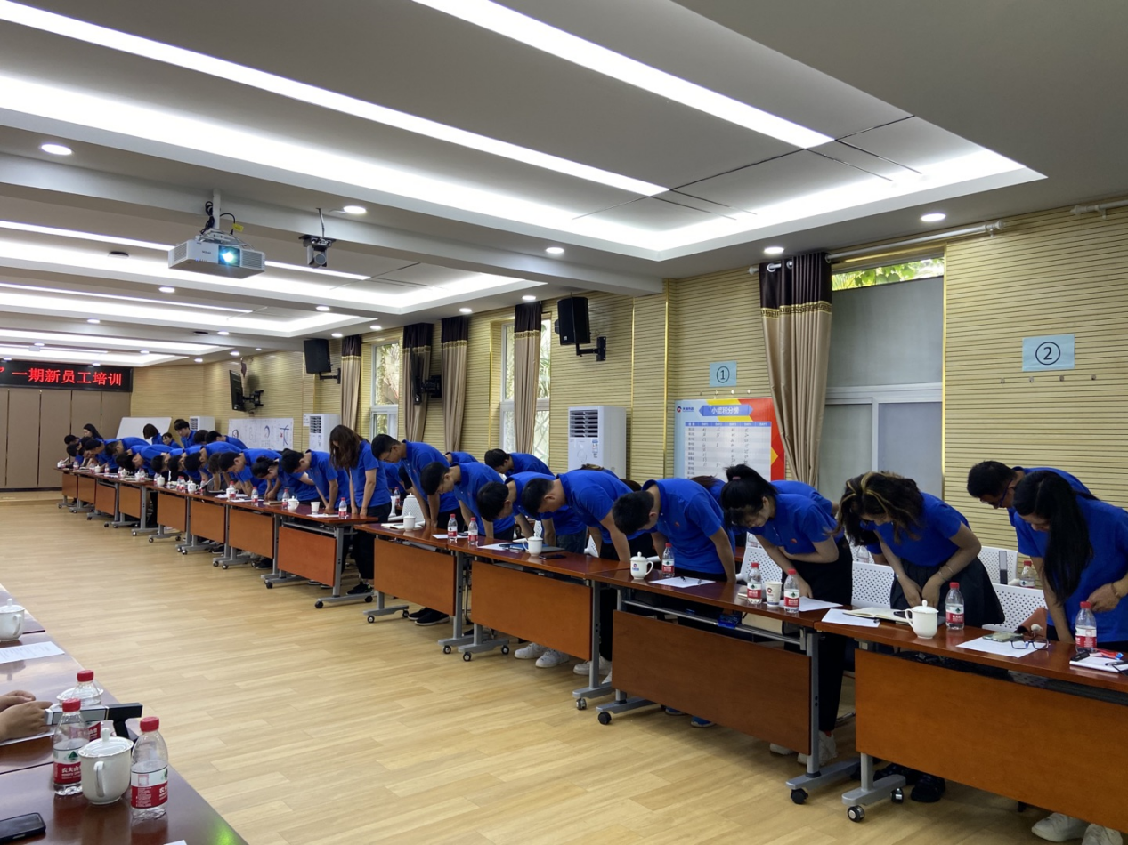 午夜无码伦费影视在线观看果冻