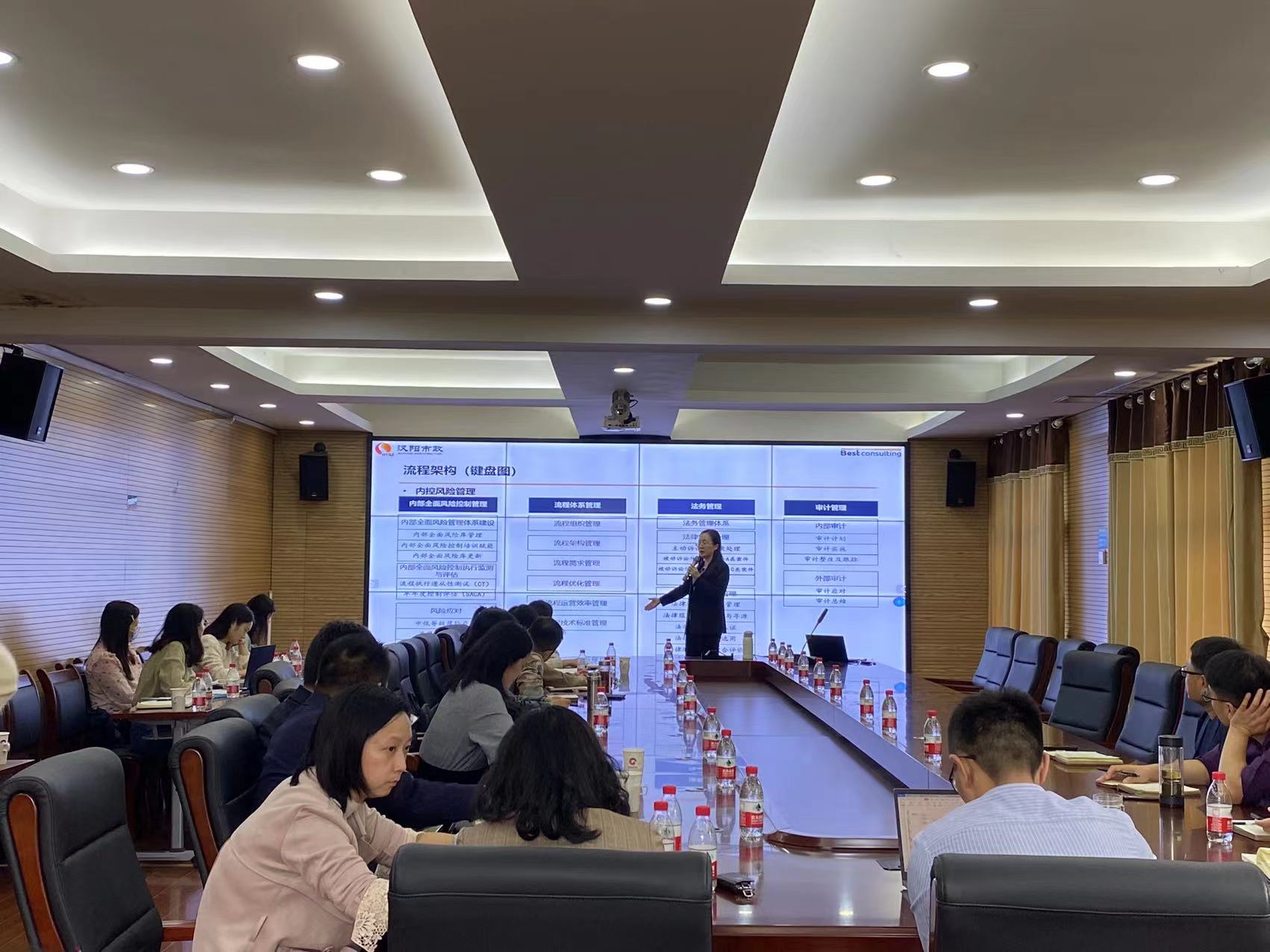 午夜无码伦费影视在线观看果冻