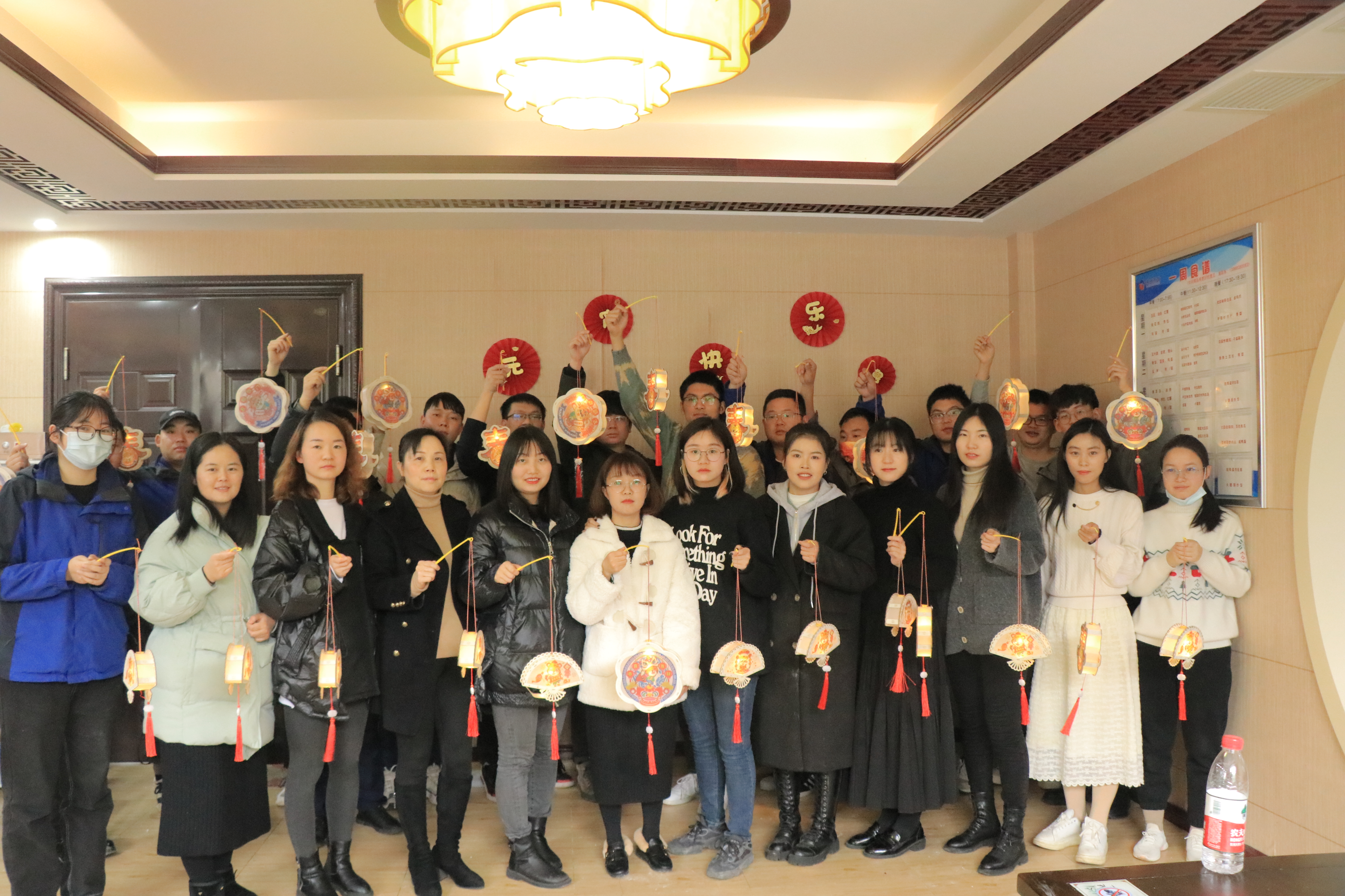 午夜无码伦费影视在线观看果冻