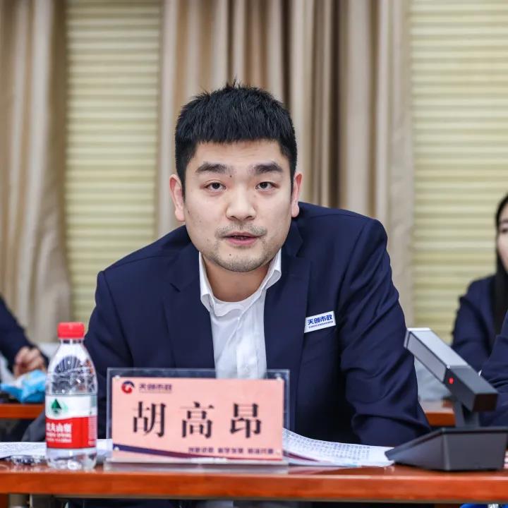 午夜无码伦费影视在线观看果冻