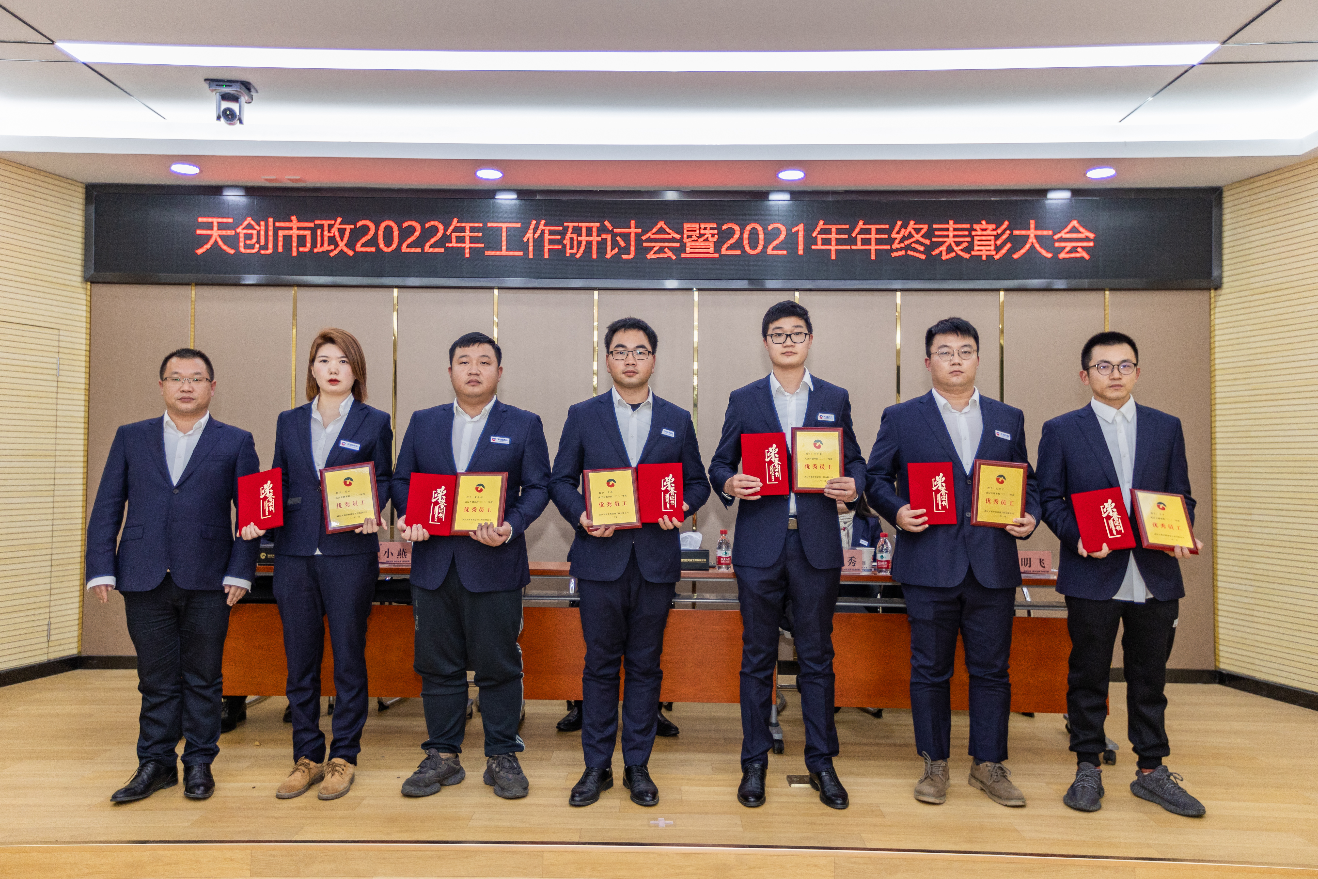 午夜无码伦费影视在线观看果冻