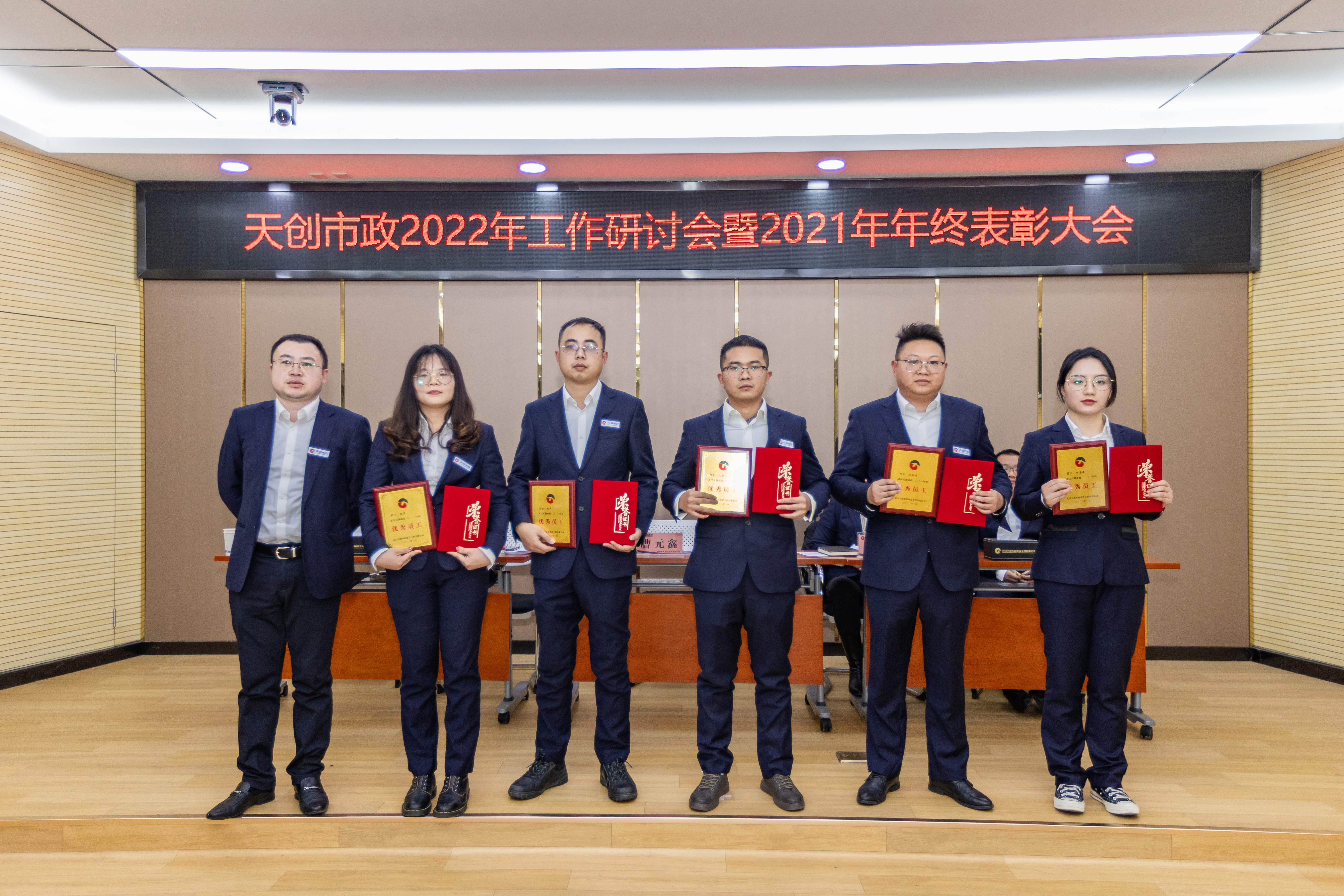 午夜无码伦费影视在线观看果冻