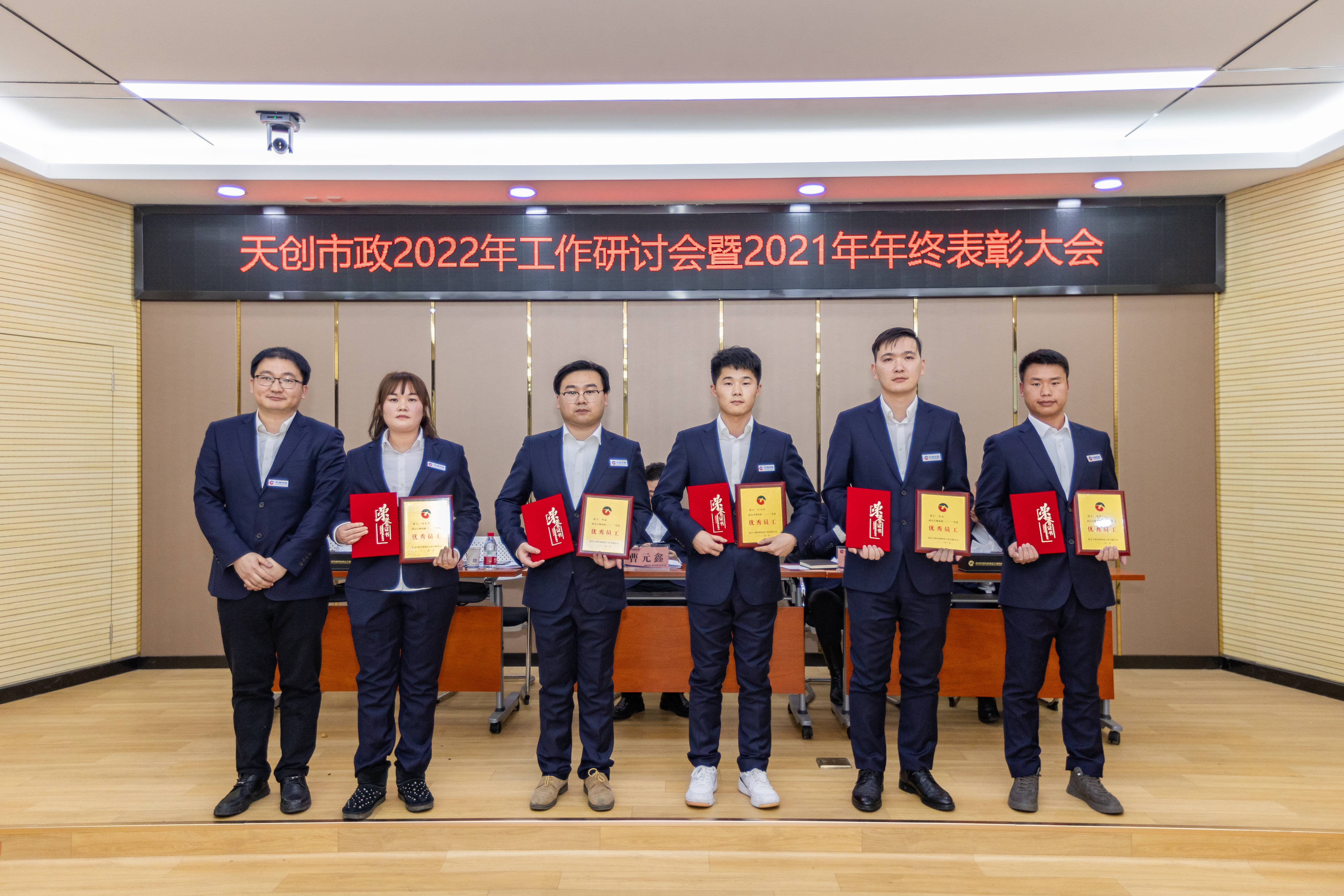 午夜无码伦费影视在线观看果冻