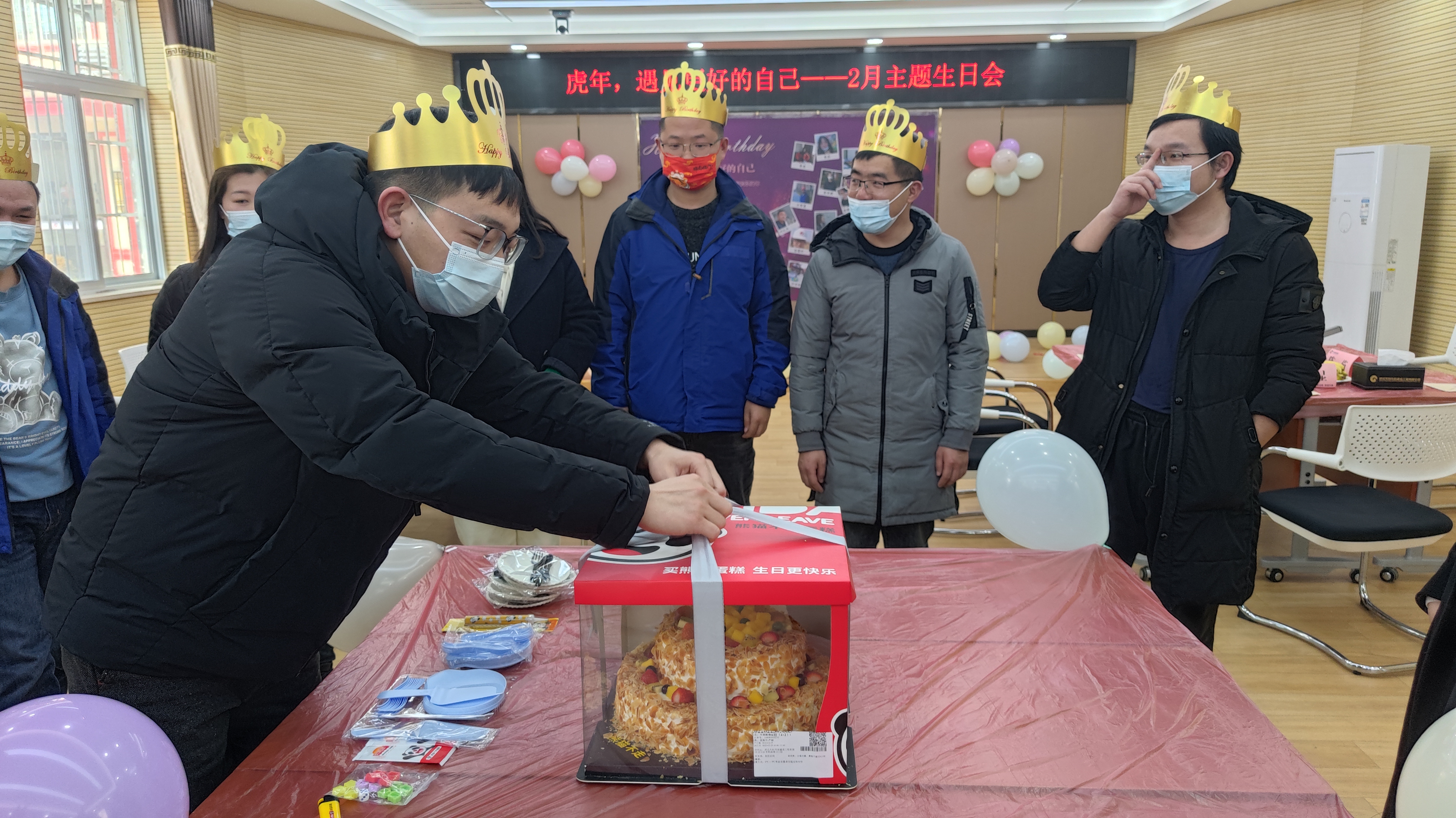 午夜无码伦费影视在线观看果冻