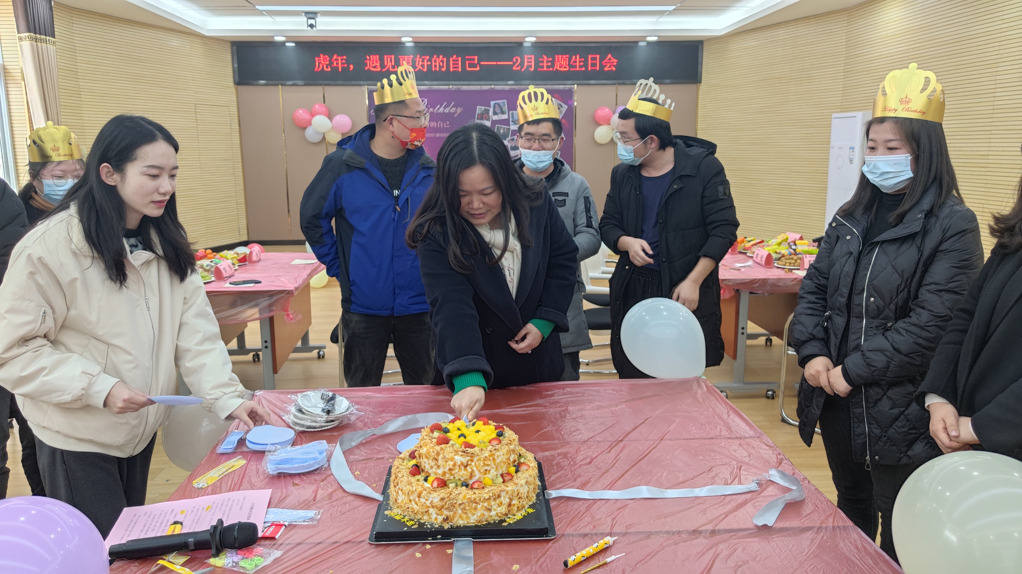 午夜无码伦费影视在线观看果冻