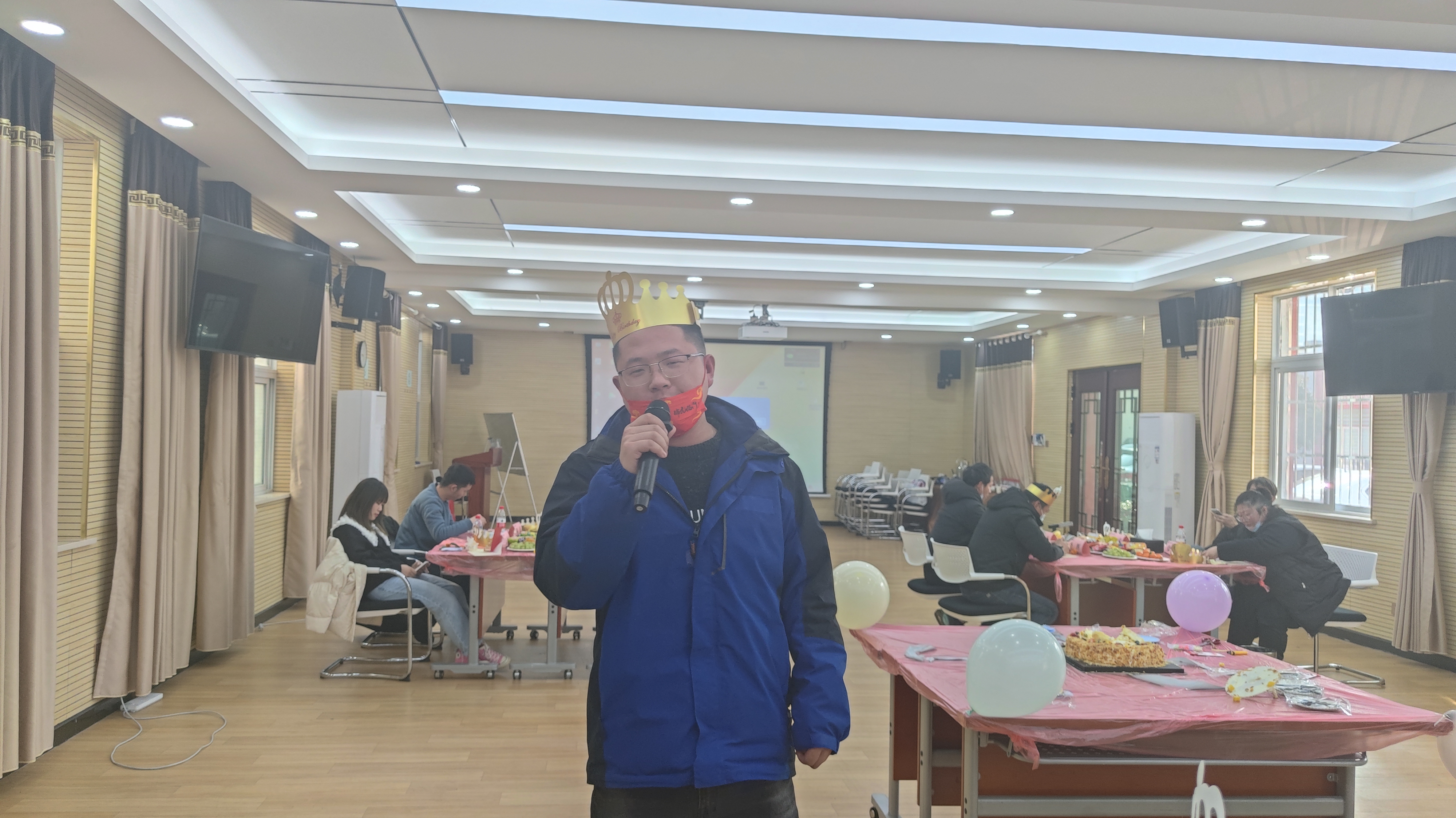 午夜无码伦费影视在线观看果冻