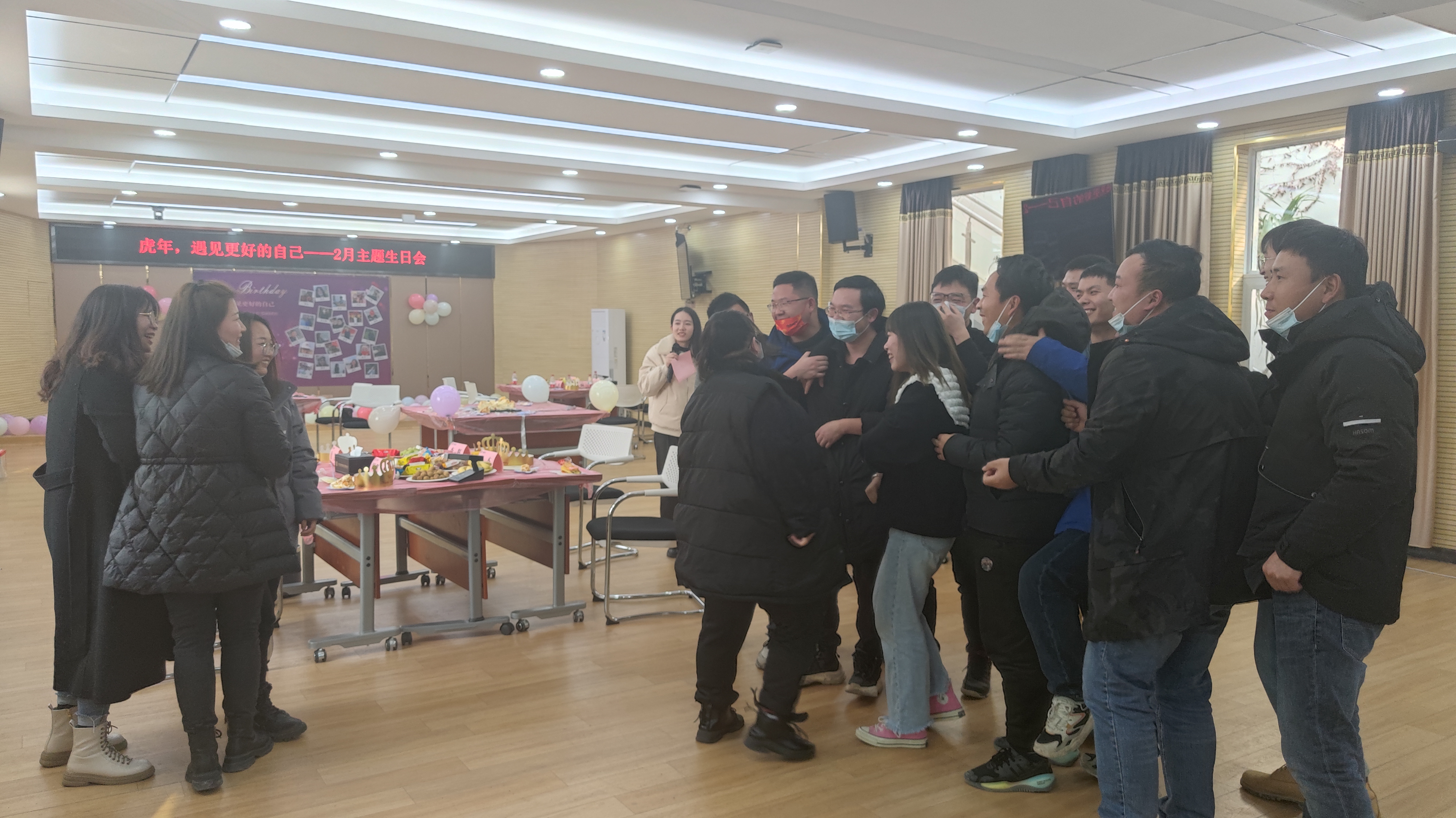 午夜无码伦费影视在线观看果冻