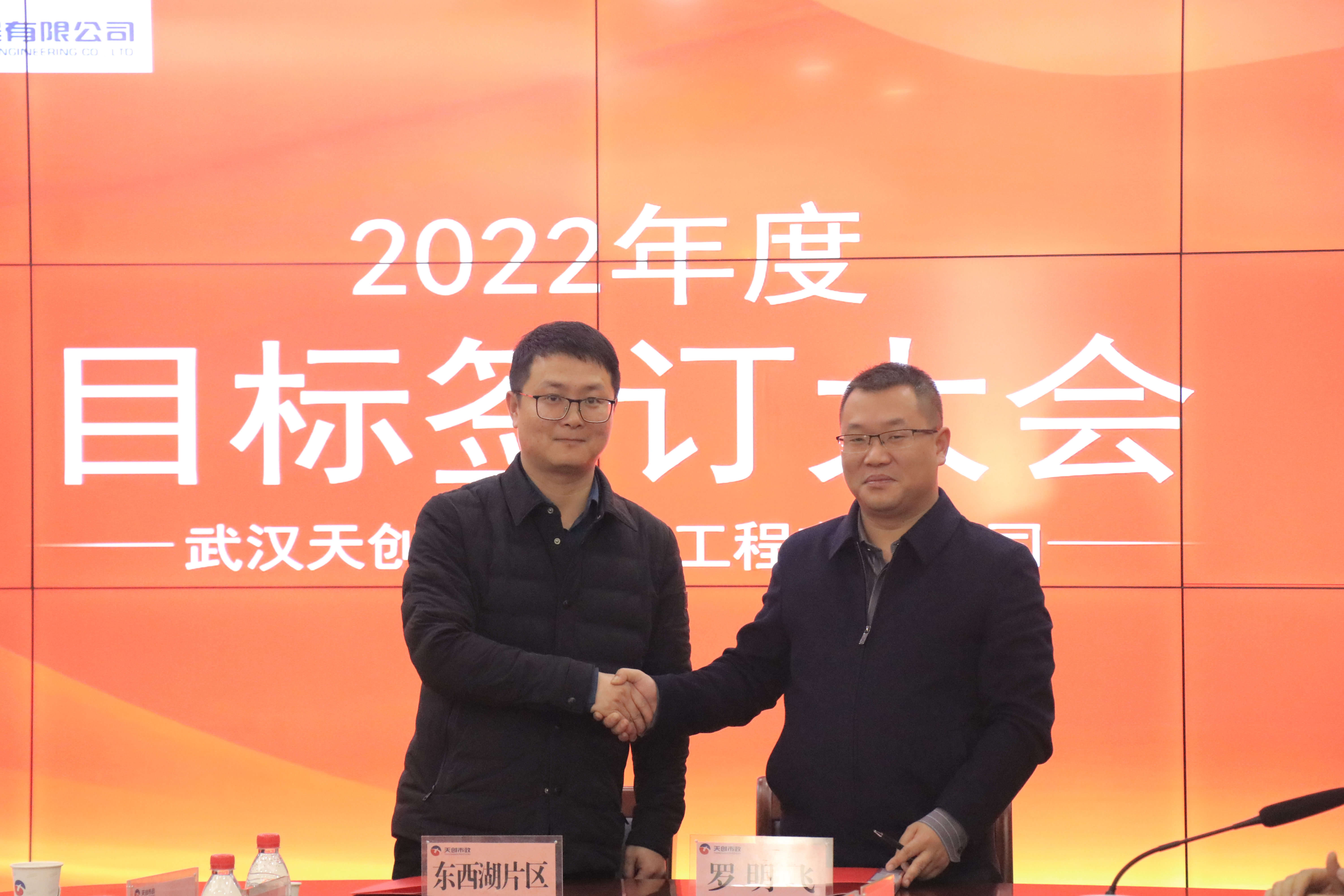 午夜无码伦费影视在线观看果冻