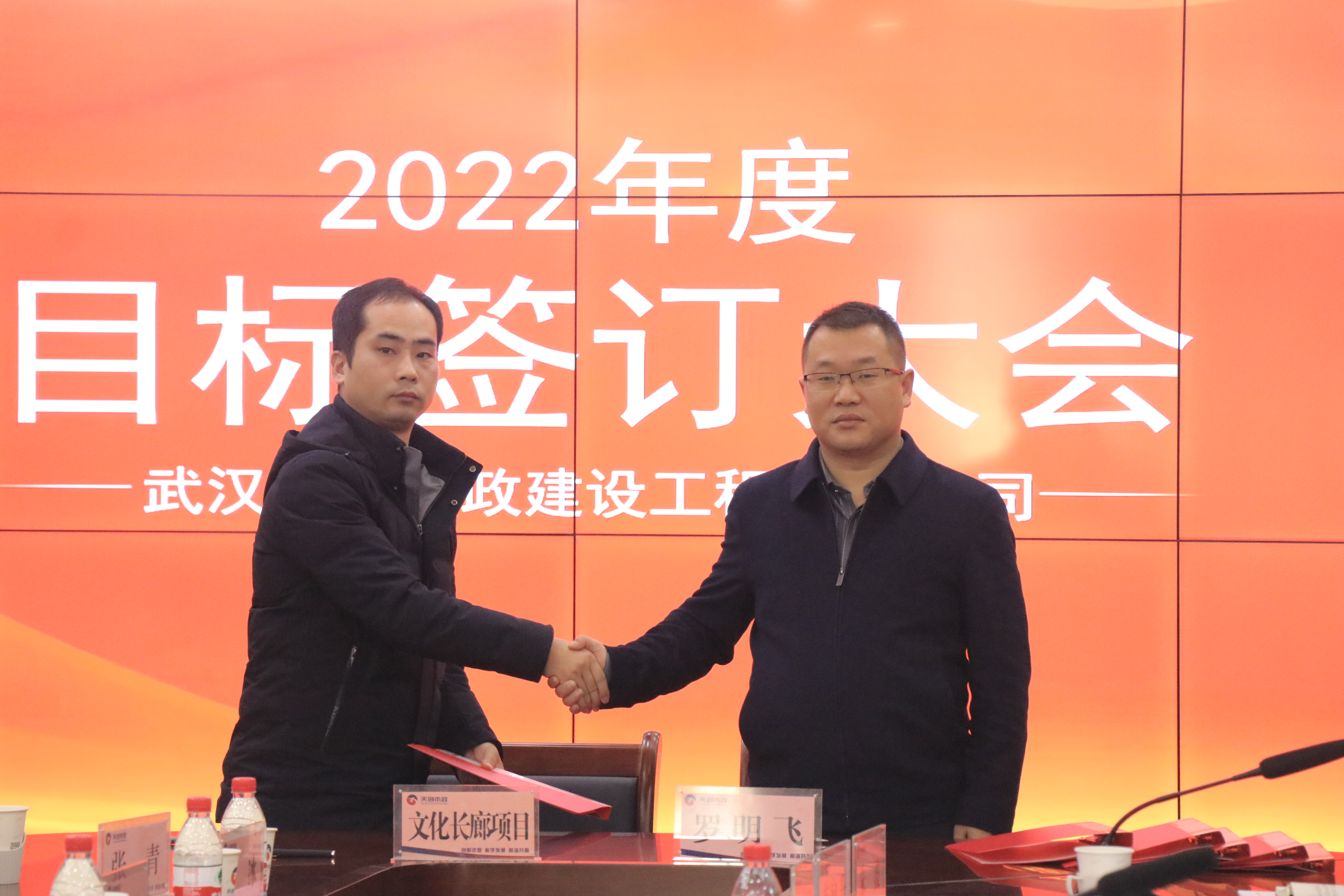 午夜无码伦费影视在线观看果冻