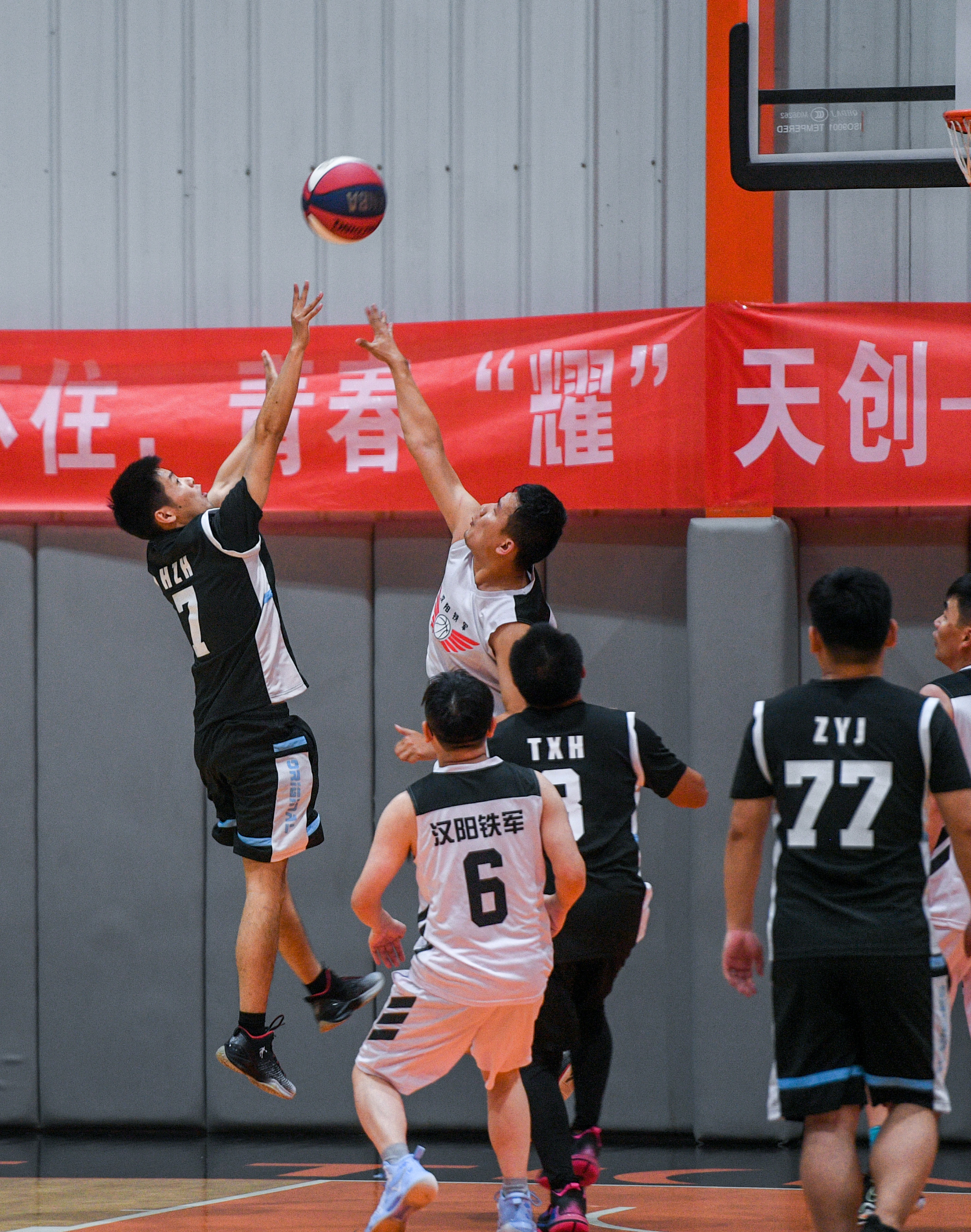 午夜无码伦费影视在线观看果冻