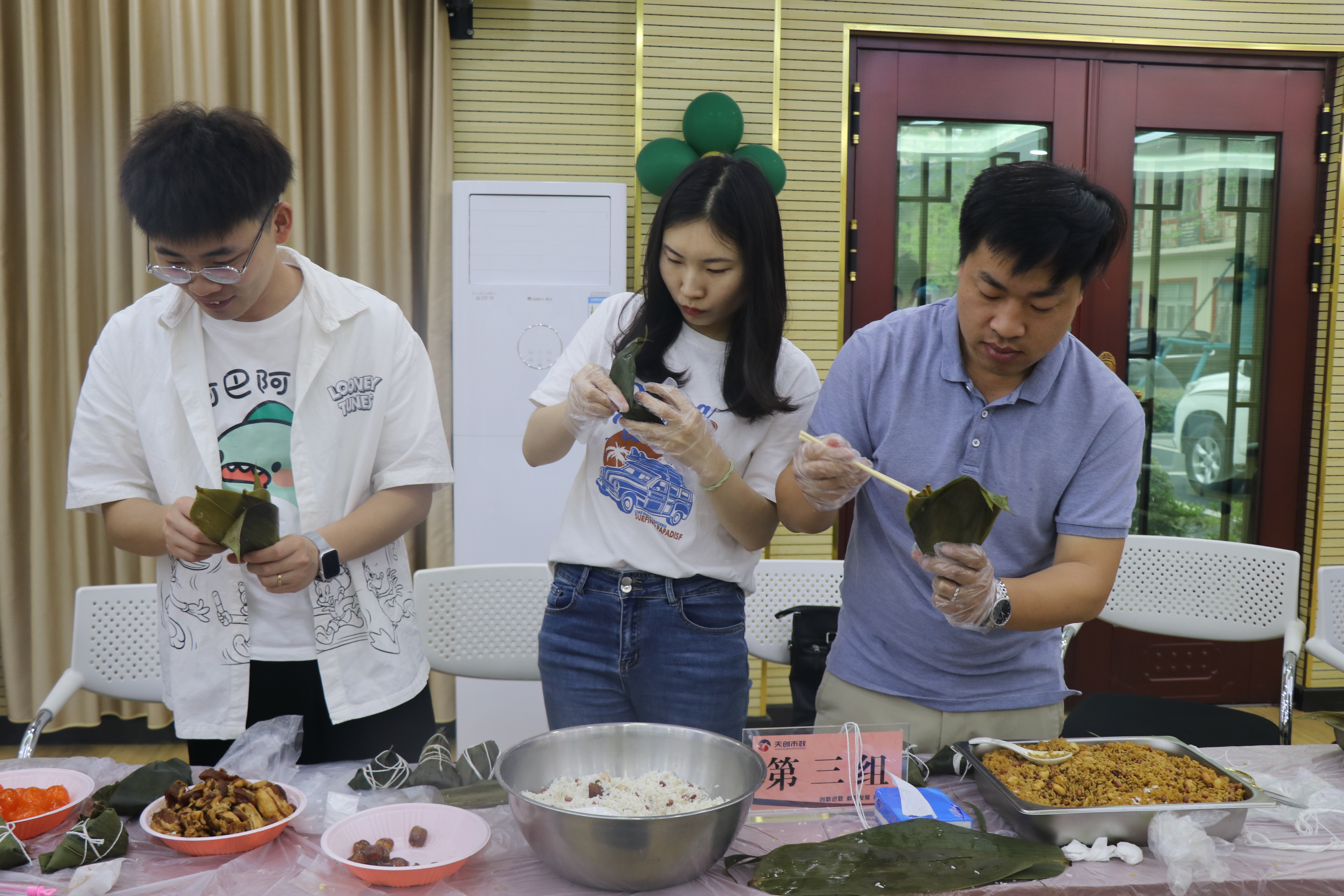 午夜无码伦费影视在线观看果冻