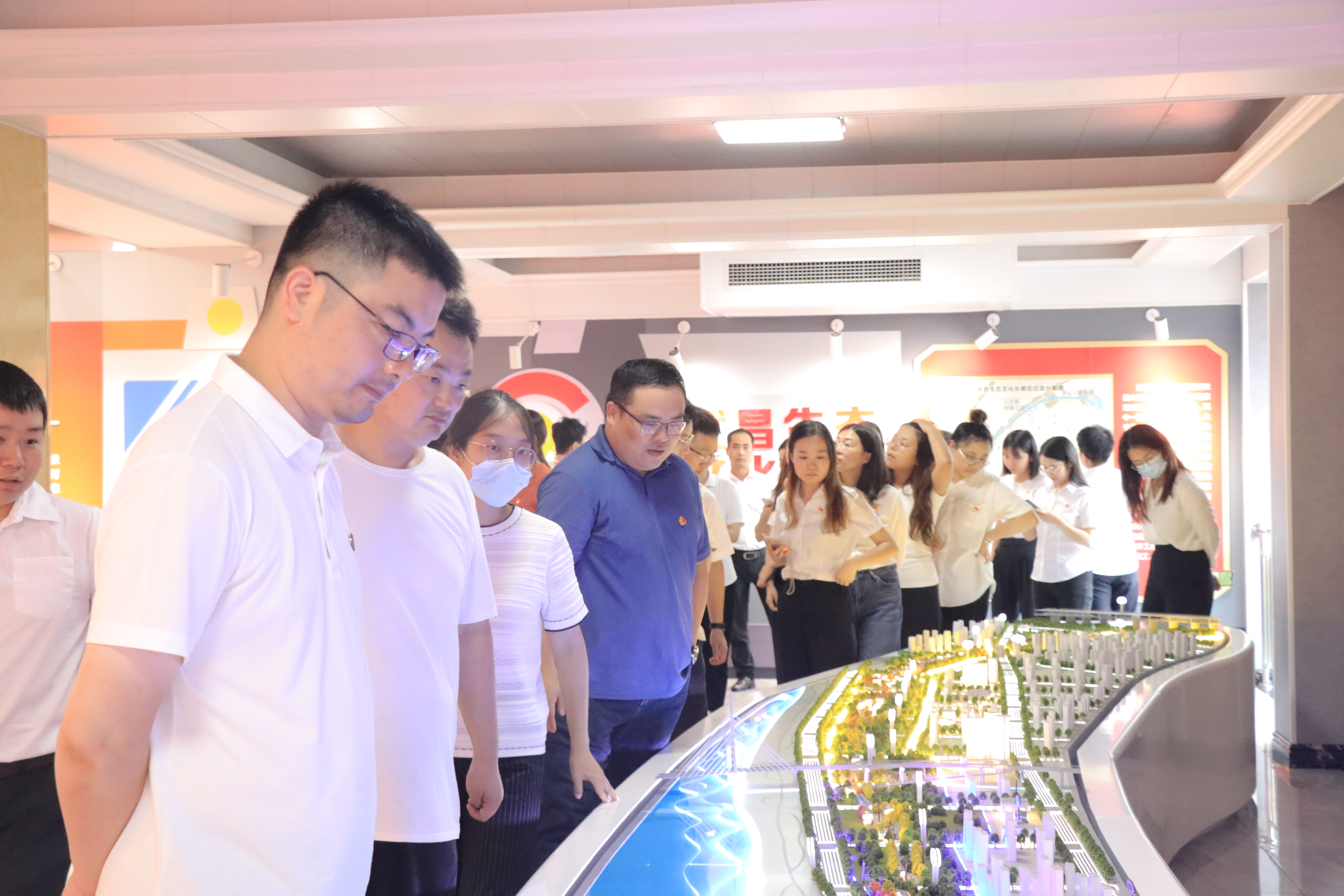 午夜无码伦费影视在线观看果冻