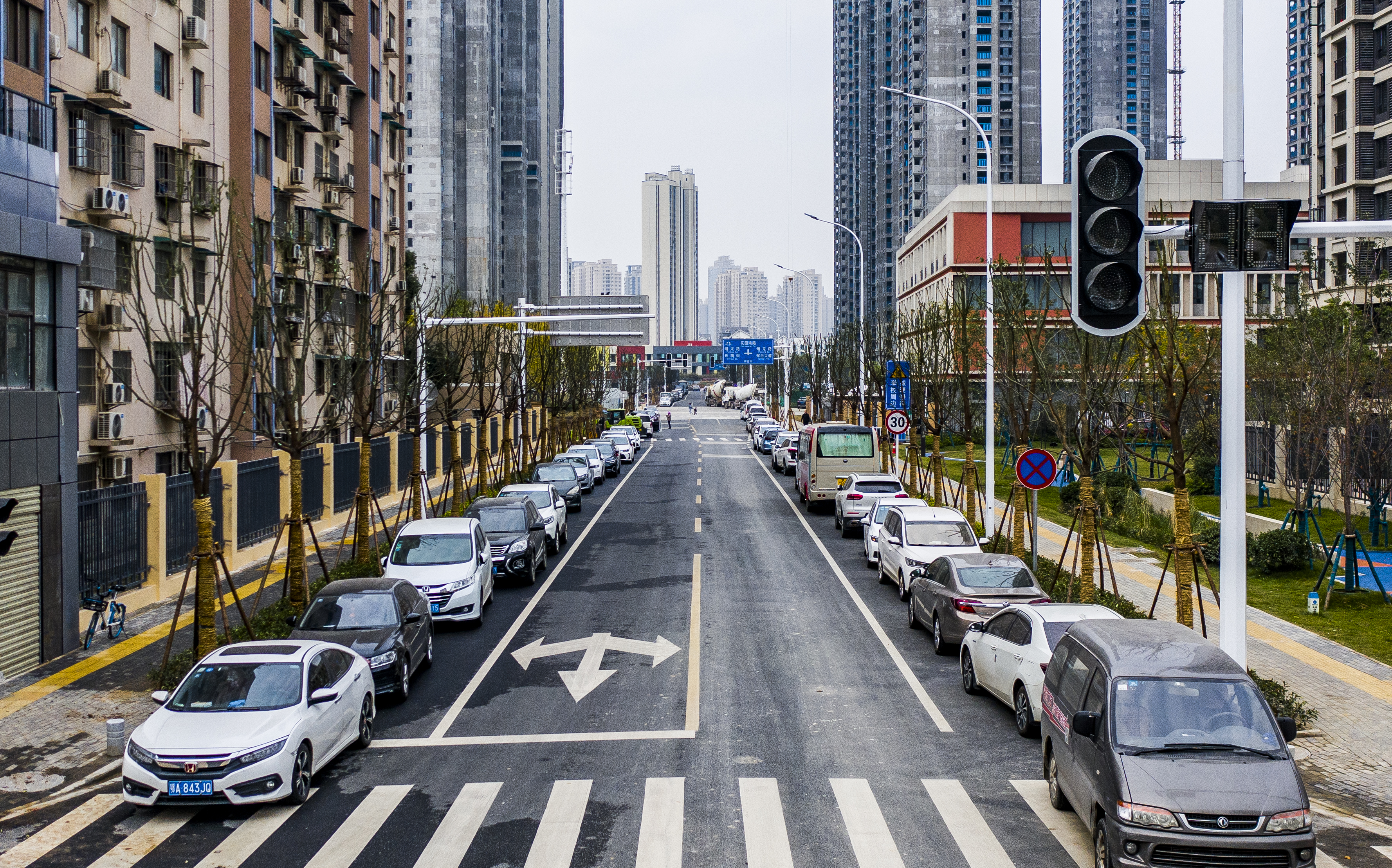 午夜无码伦费影视在线观看果冻