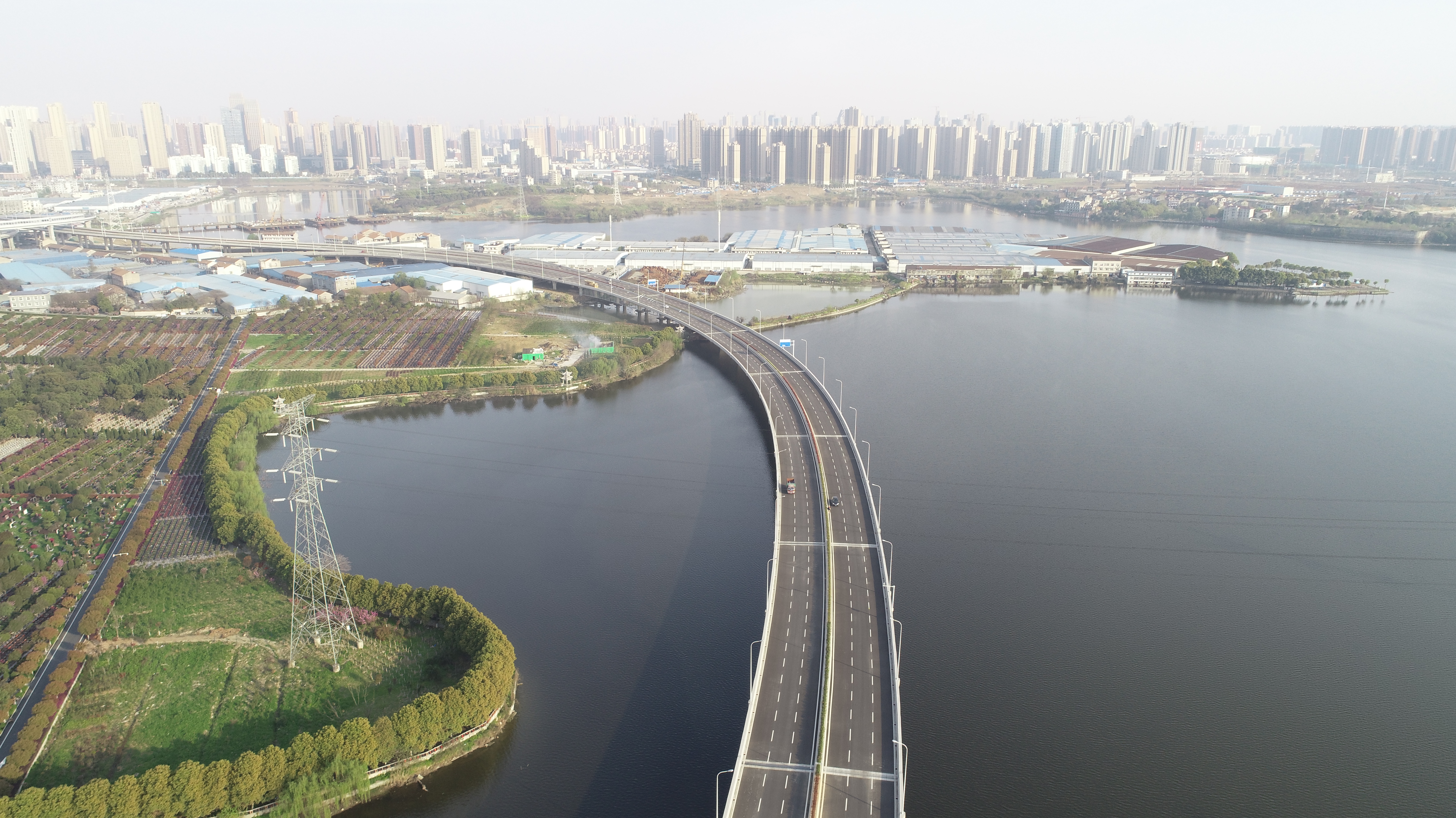 午夜无码伦费影视在线观看果冻