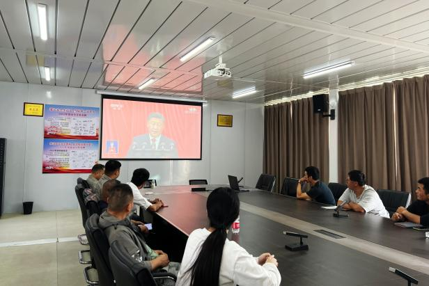 午夜无码伦费影视在线观看果冻