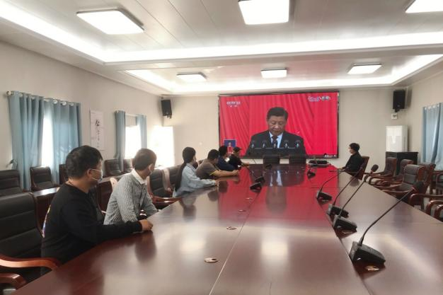 午夜无码伦费影视在线观看果冻