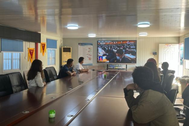 午夜无码伦费影视在线观看果冻